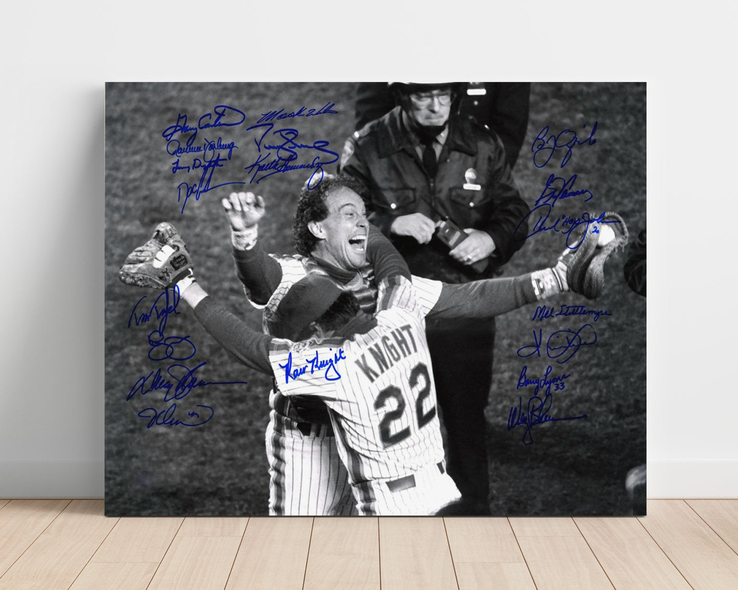 Mets Baseball - Walk Off Championship Hug Wall Art 16x20 Unframed Print wall art print – Baseball Wall Art decor