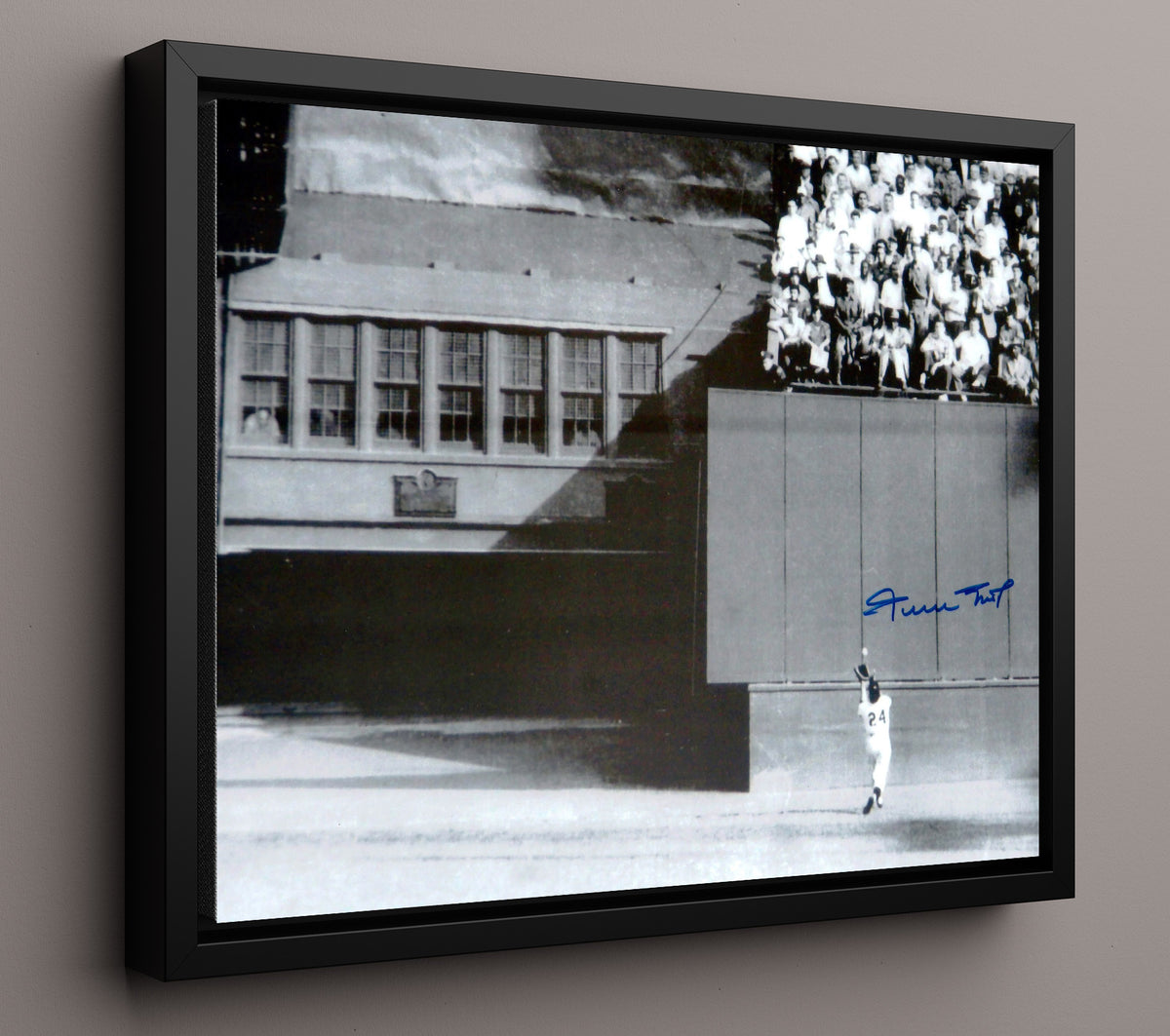 Willie Mays - The Catch at Polo Grounds 8x10 Framed Canvas baseball wall art