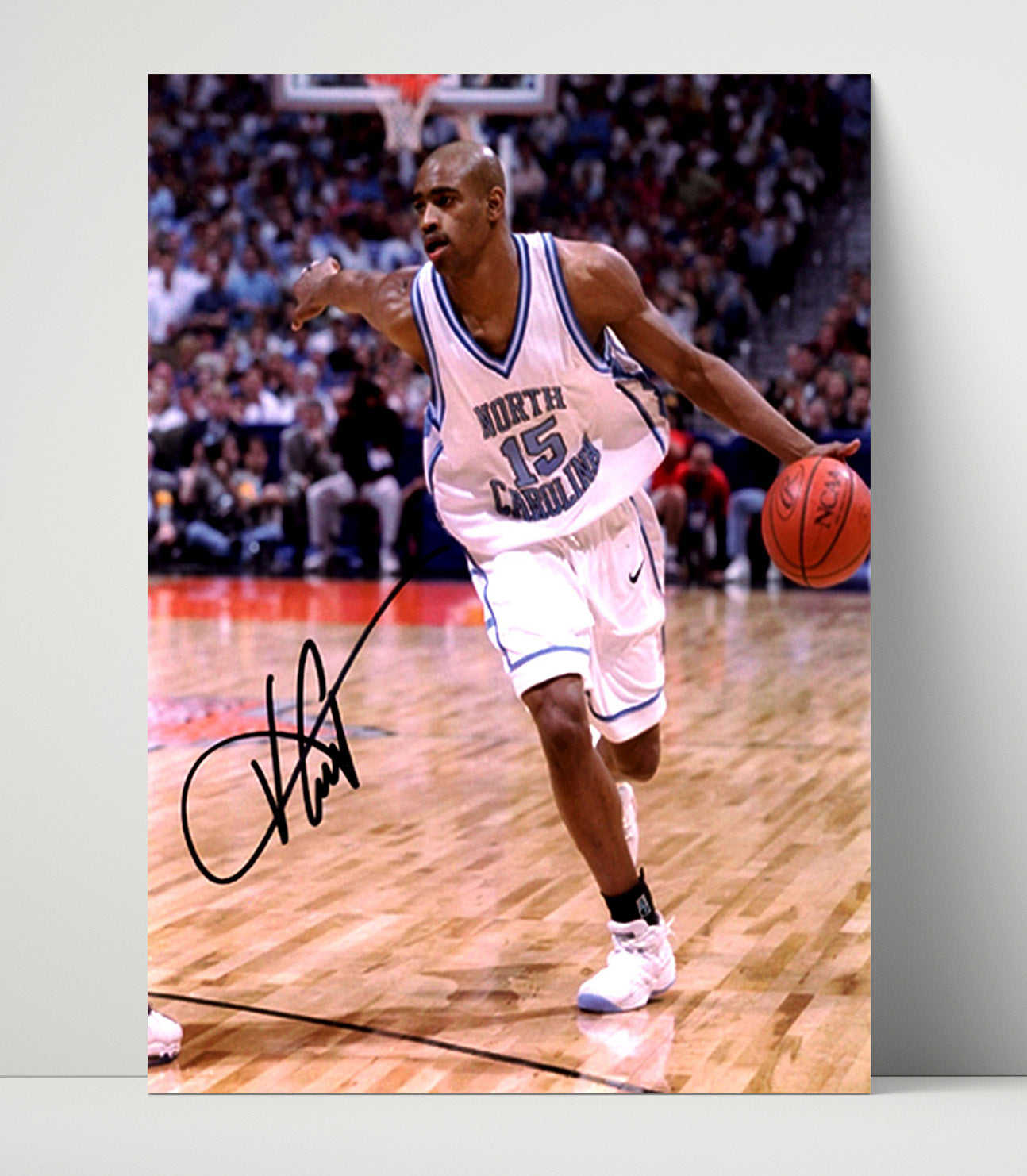North Carolina Basketball Vince Carter Driving Lane Action College Basketball Wall Art 16x20 Unframed Print college basketball wall art print