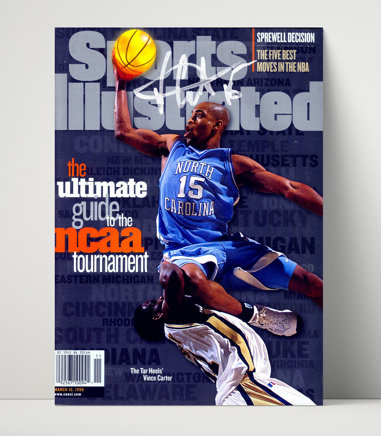 North Carolina Basketball Vince Carter NCAA Tournament Explosive Dunk 1995 SI College Basketball Wall Art 16x20 Unframed Print college basketball wall art print