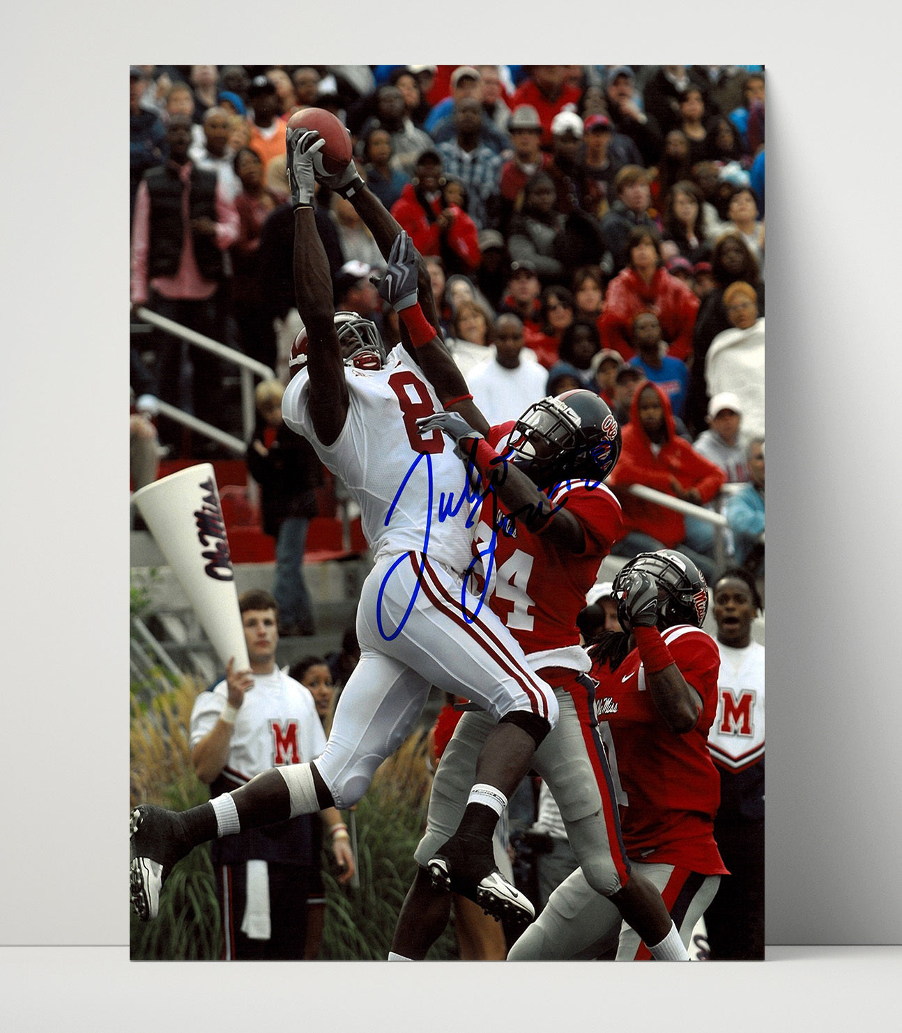 Alabama Football Julio Jones Elite Catch Over Defender College Football Wall Art 16x20 Unframed Print wall art print – College Football decor