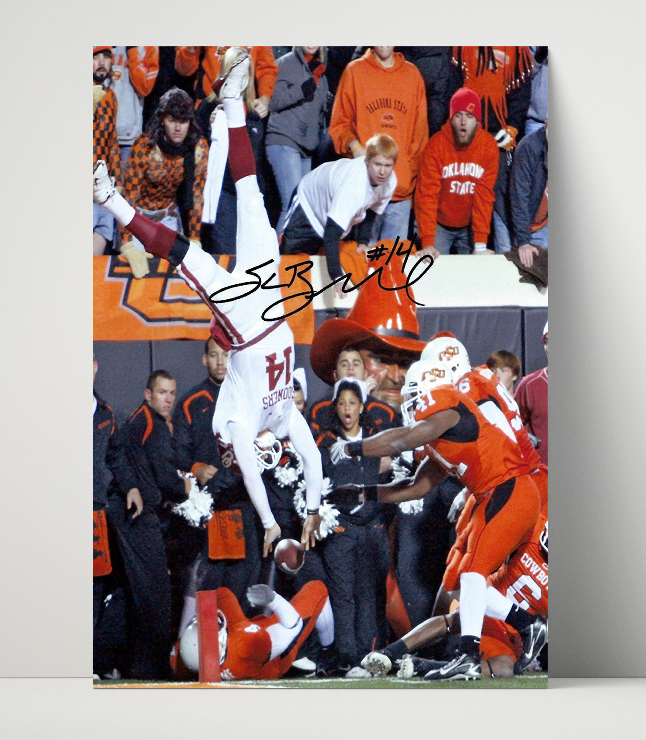 Oklahoma Football Sam Bradford Precision Pass College Football Wall Art 16x20 Unframed Print wall art print – College Football decor