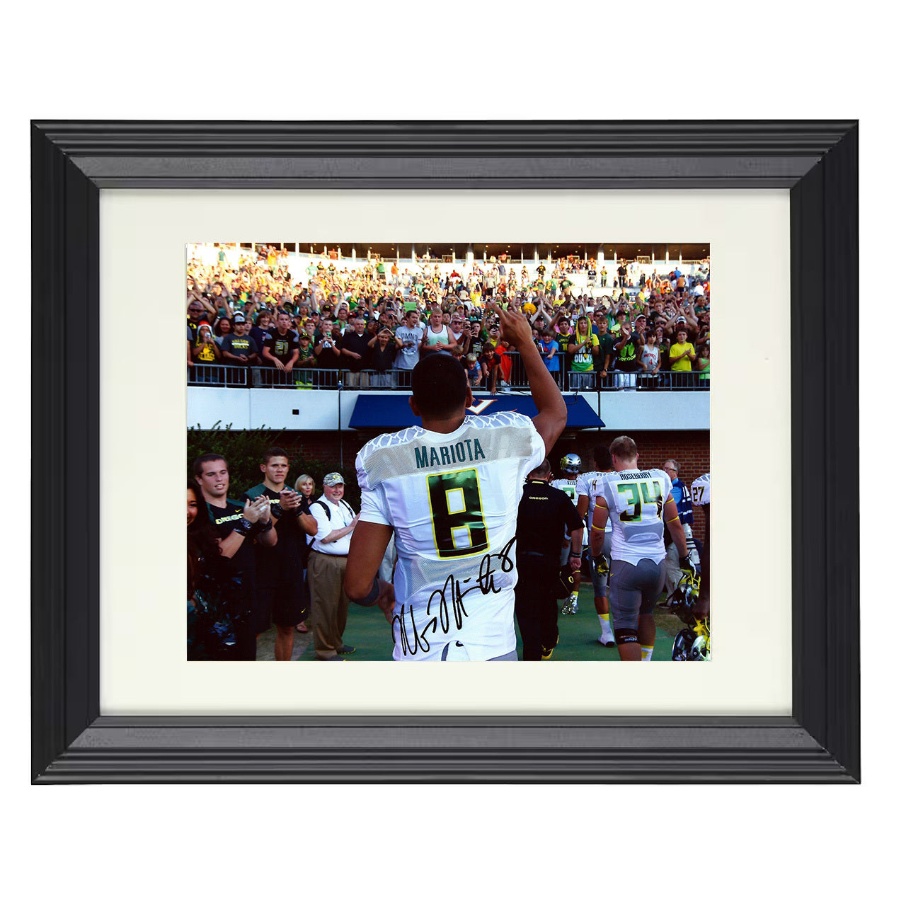 Oregon Football - Marcus Mariota Crowd Acknowledgment 8x10 framed college football wall art