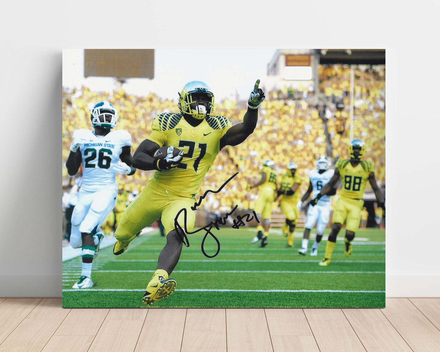 Oregon Football Royce FreemanOpen Field Run College Football Wall Art 16x20 Unframed Print wall art print – College Football decor
