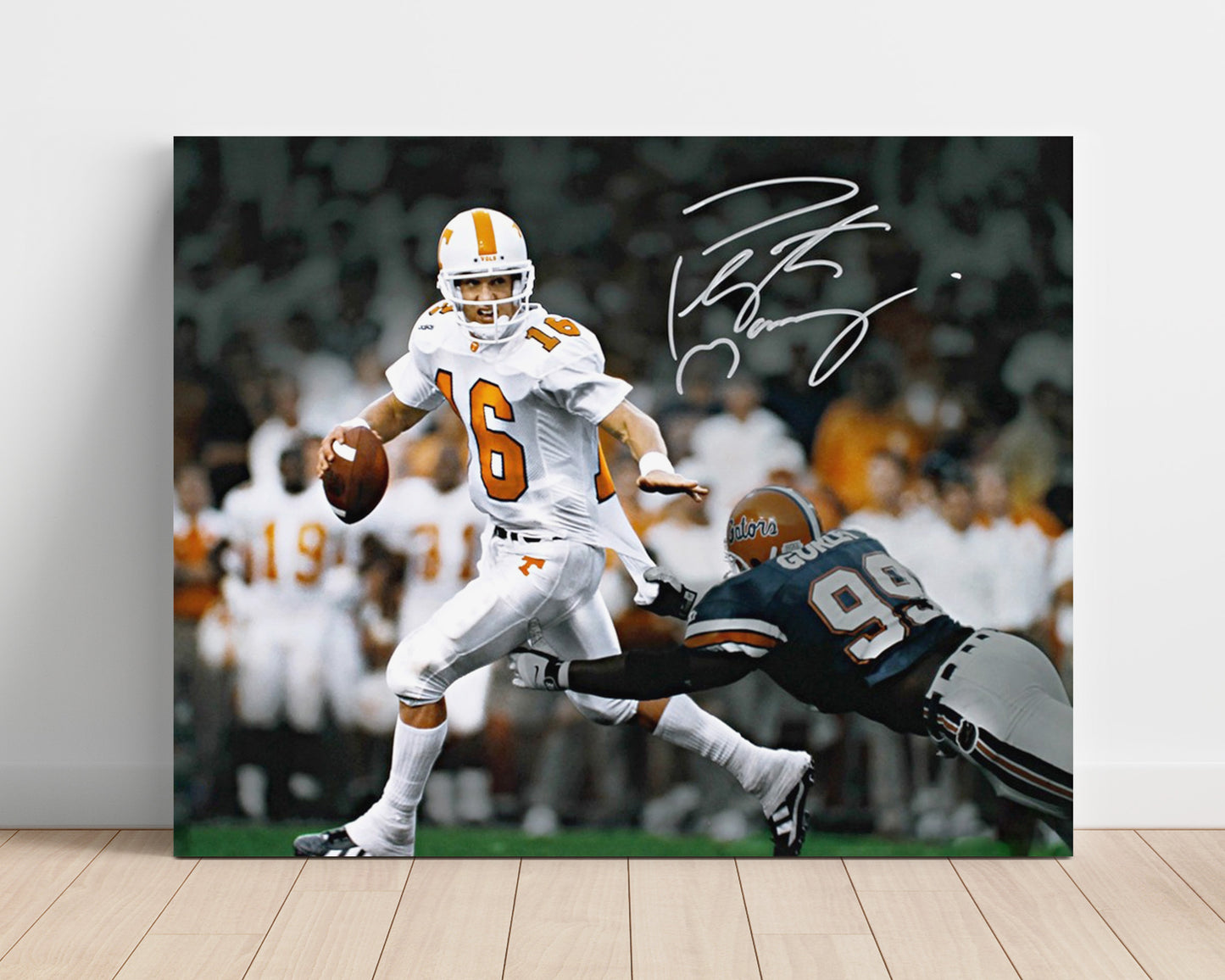 Tennessee Football Peyton Manning Escape Artist Play College Football Wall Art 16x20 Unframed Print wall art print – College Football decor
