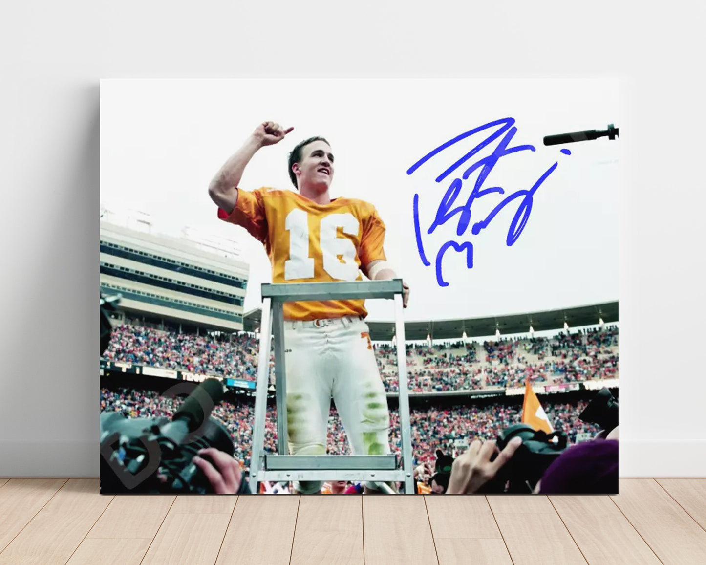 Tennessee Football Peyton Manning Sideline Maestro Leadership College Football Wall Art 16x20 Unframed Print wall art print – College Football decor
