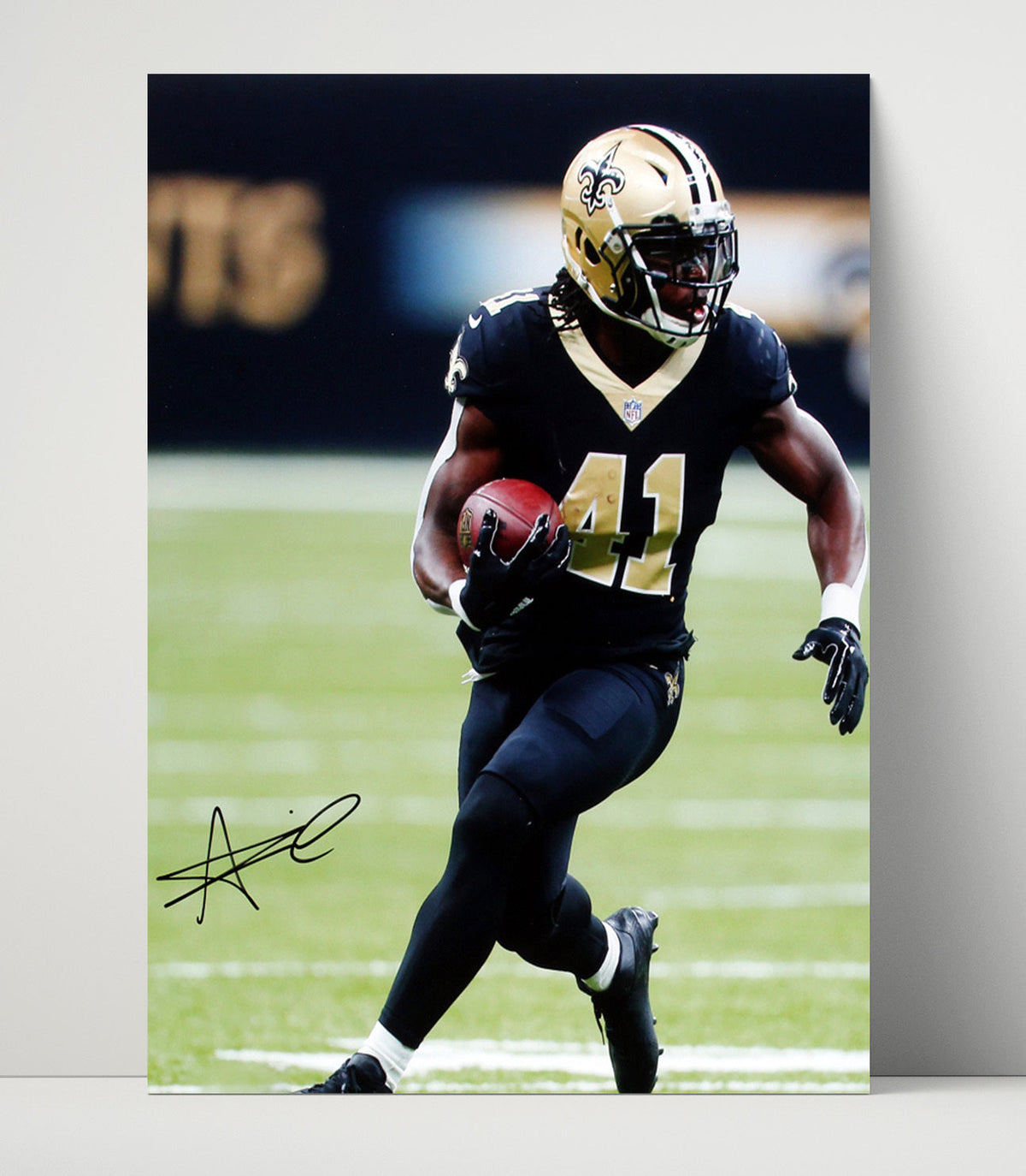 Alvin Kamara – New Orleans Football RB Open Field Run unframed football poster print