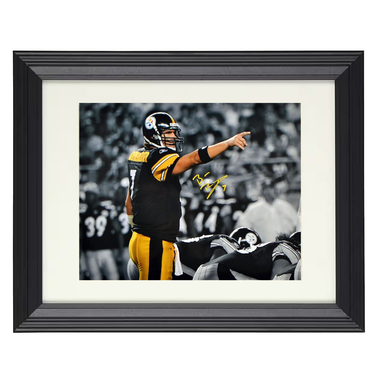 Ben Roethlisberger – Pittsburgh QB Pointing Play – 8x10 black beveled framed football wall art