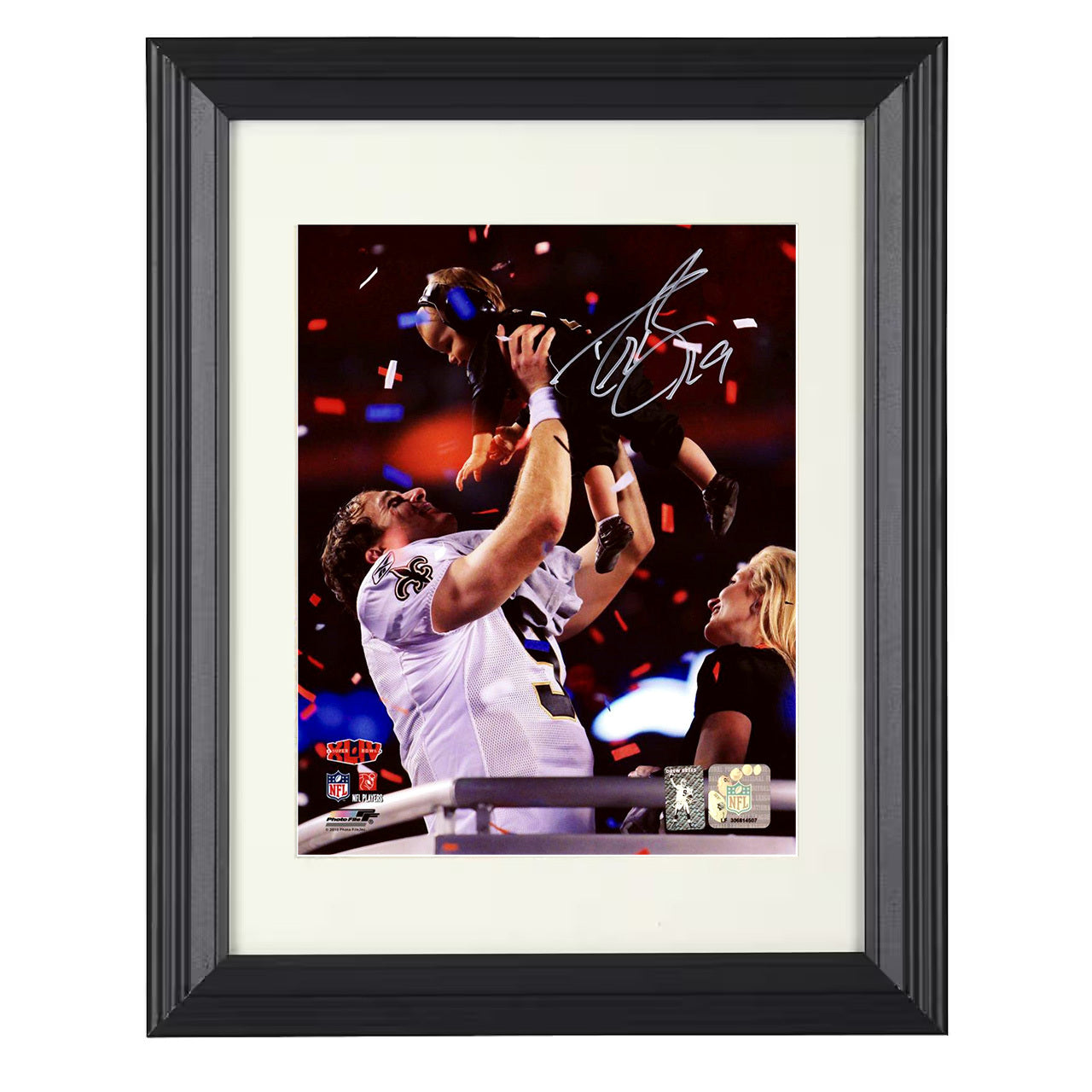 Drew Brees – New Orleans Celebration Lifting Son – 8x10 black beveled framed football wall art