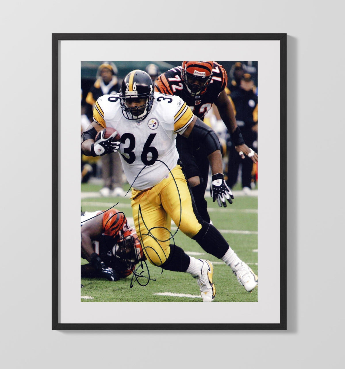 Jerome Bettis - Pittsburgh Football Power Rush Through Line - Vintage Football Wall Art - Football Framed Print