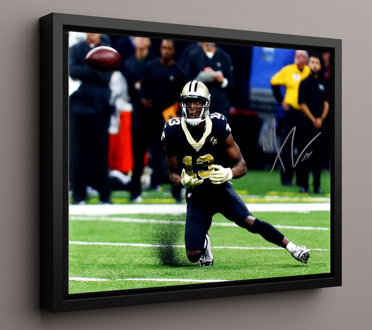 Michael Thomas - New Orleans Football Receiver Surprise Catch Reaction 8x10 Framed Canvas vintage football wall art