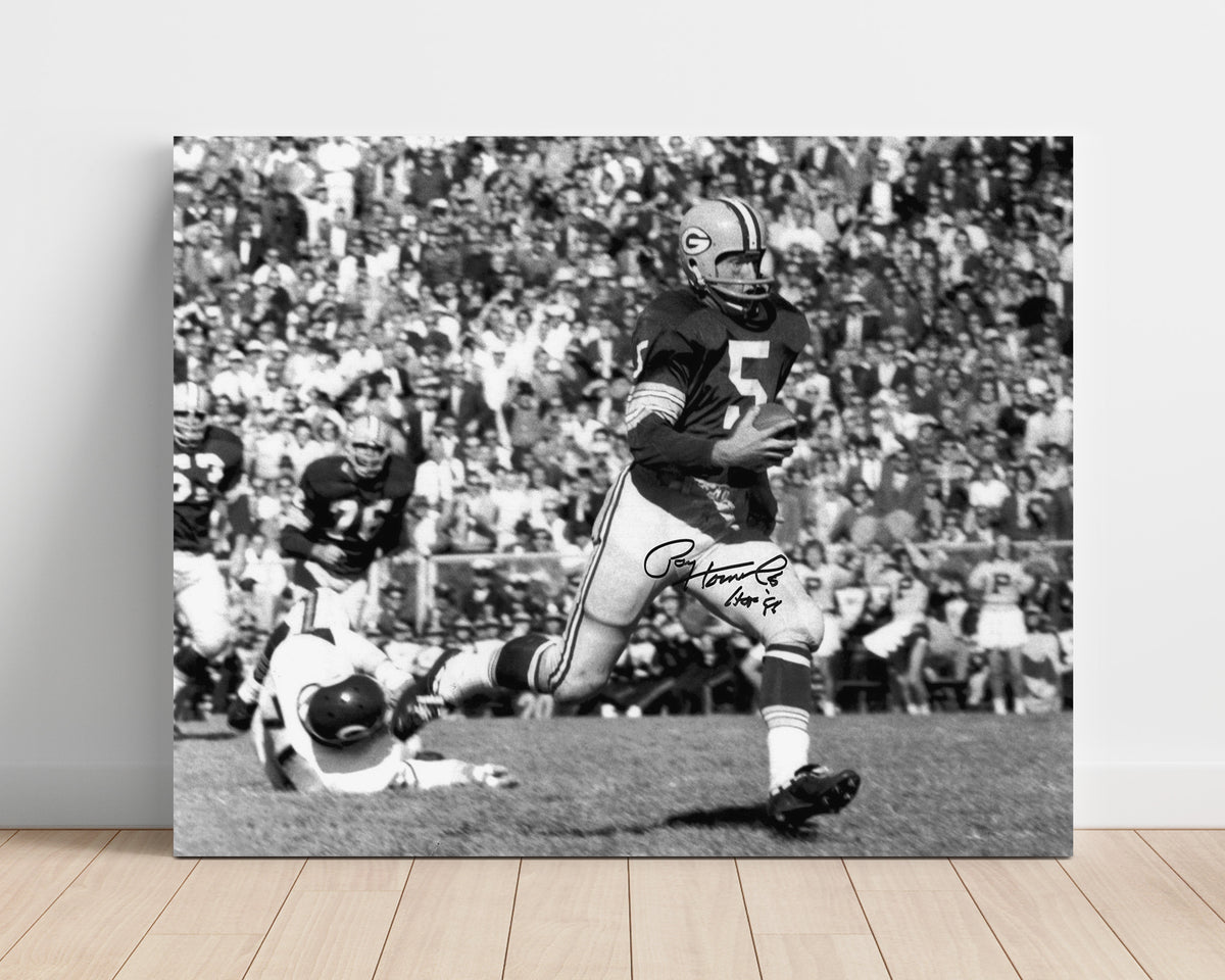 Paul Hornung - Green Bay Football Running Play Black-and-White 1960s football wall art 16x20 Unframed Print