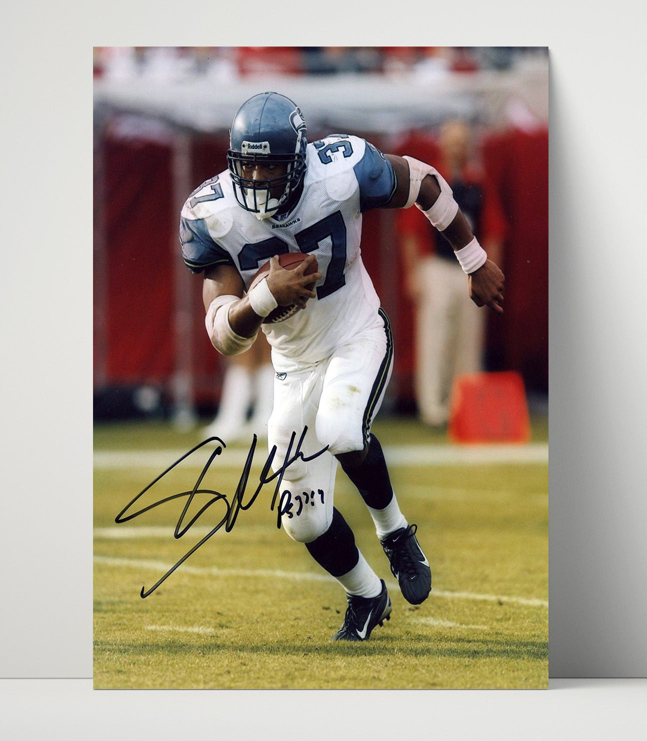 Shawn Alexander - Seattle football Running Back Rushing With Ball football wall art 16x20 Unframed Print