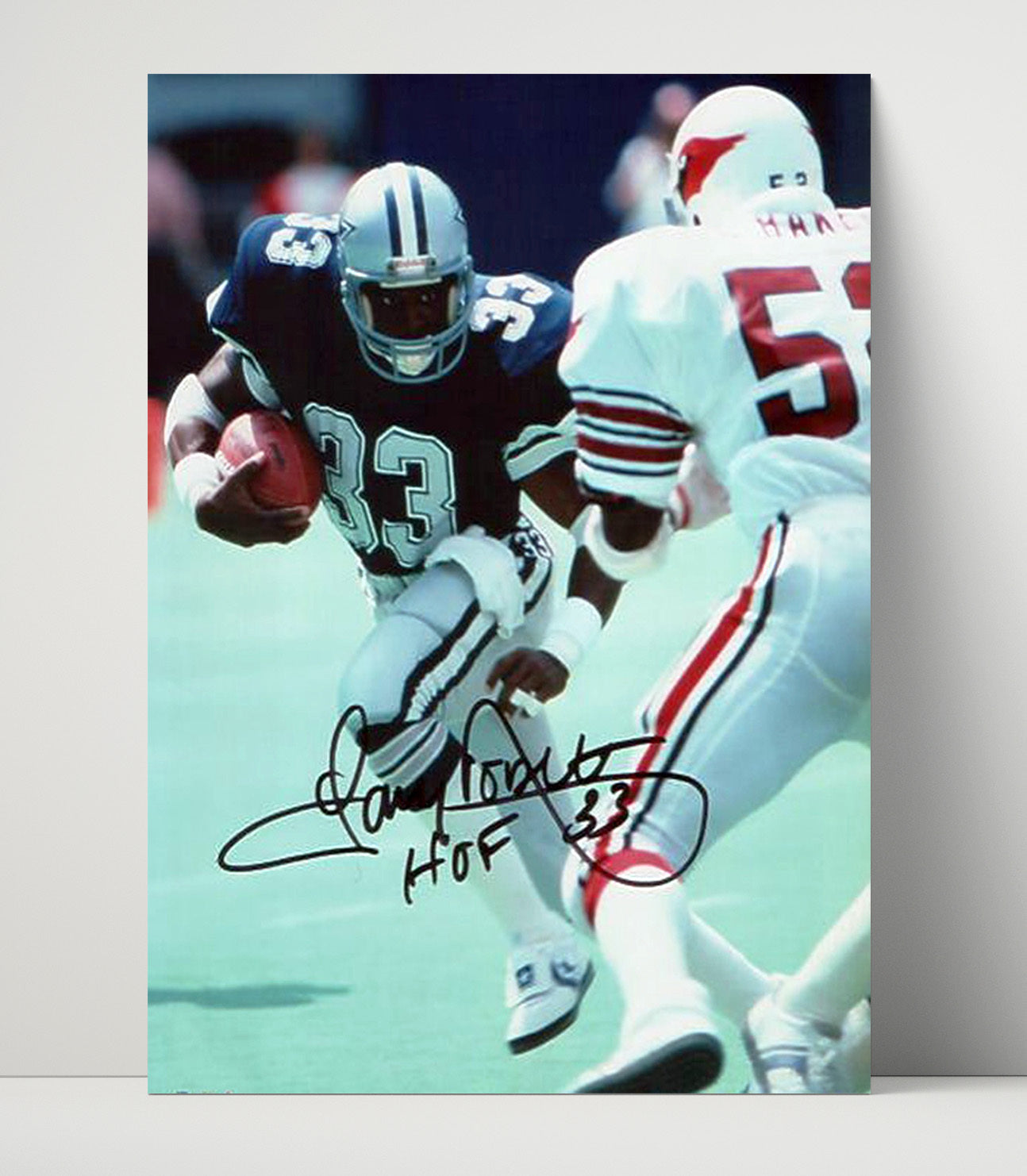 Tony Dorsett - Dallas football Running Back Versus Arizona football Defender football wall art 16x20 Unframed Print