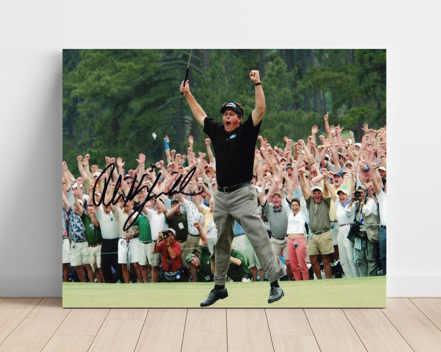 Phil Mickelson - Augusta Victory Leap 2004 golf wall art 16x20 Unframed Print