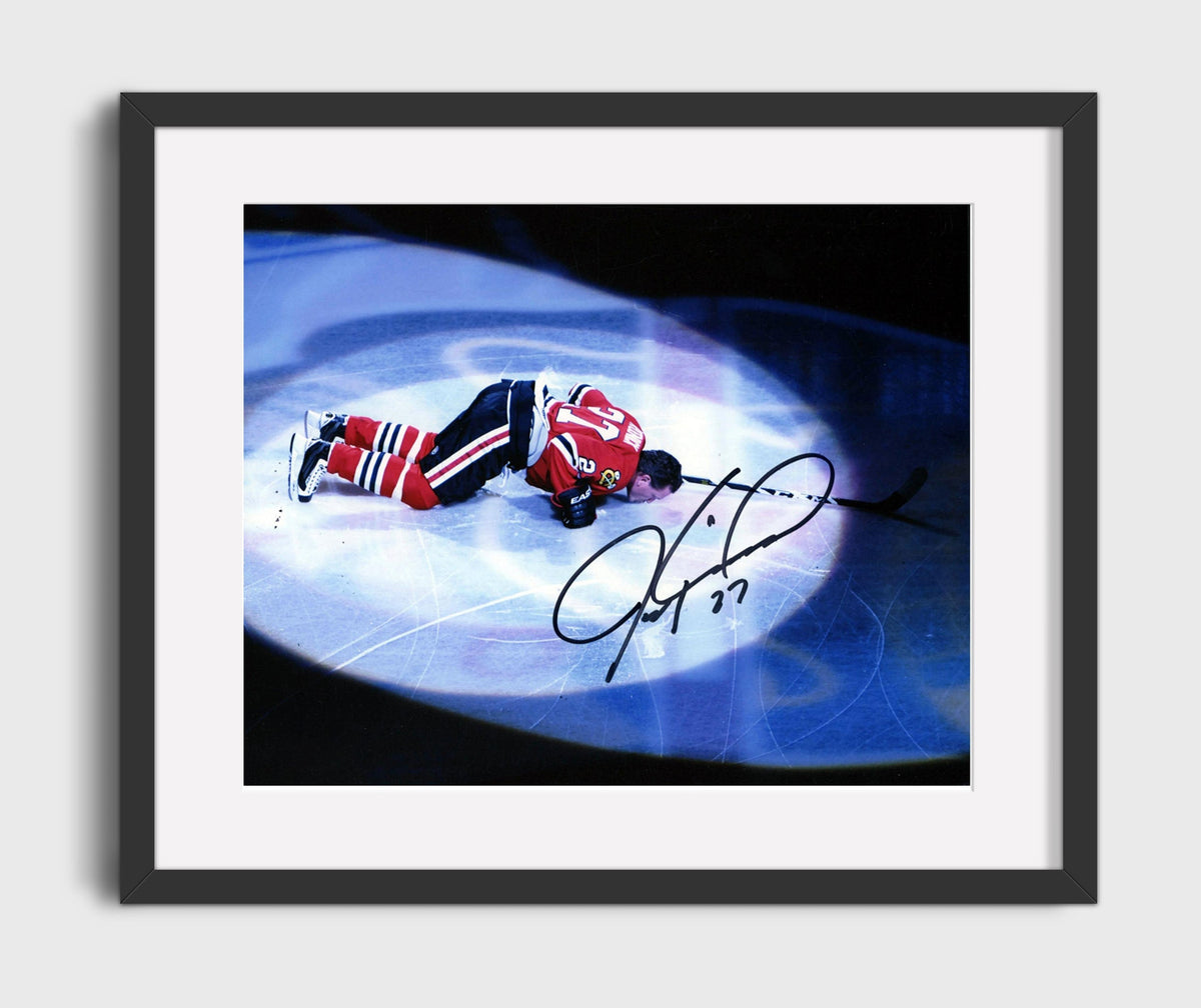 Jeremy Roenick - Chicago Hockey Ice Celebration Hockey Wall Art - Hockey Framed Print