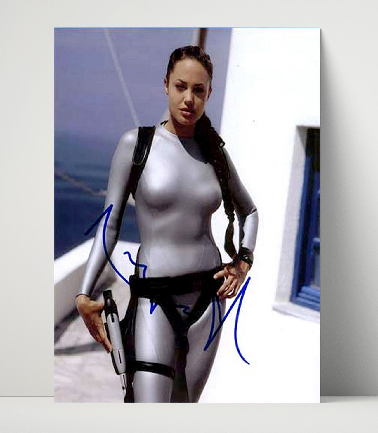 Angelina Jolie - Tomb Raider Lara Croft Silver Suit Action Pose Vintage Movie Wall Art - 16x20 Unframed Print movie decor