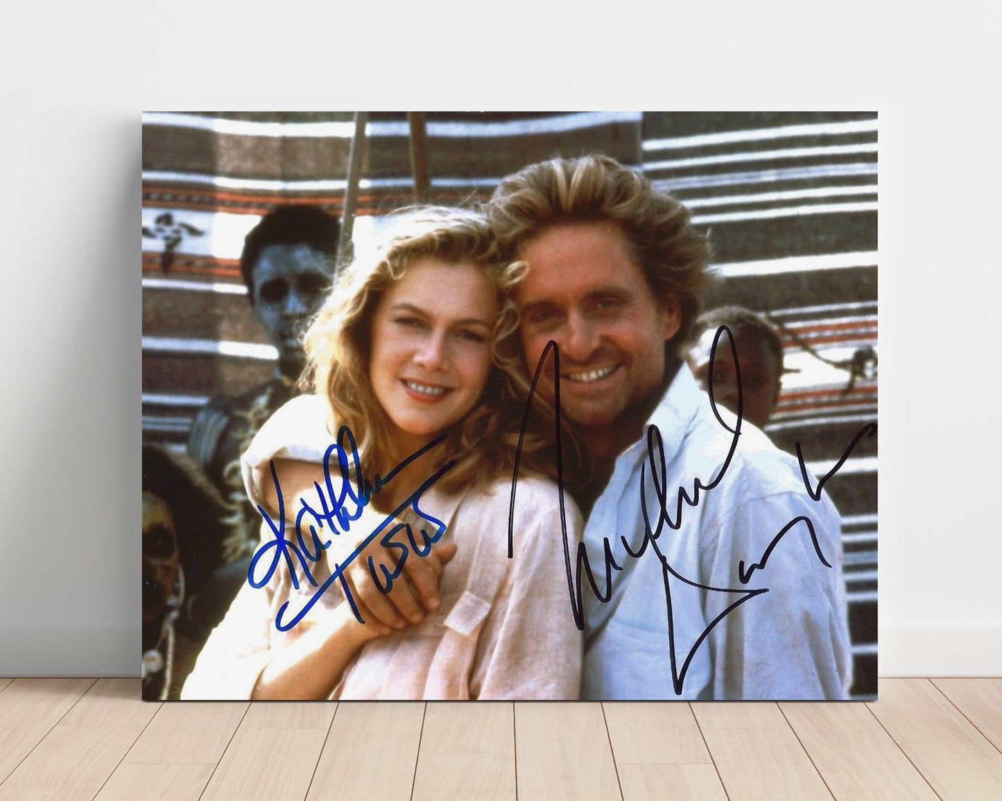 Romancing the Stone - Michael Douglas - Jack Colton - Kathleen Turner - Joan Wilder - Jungle embrace movie wall art 16x20 Unframed Print