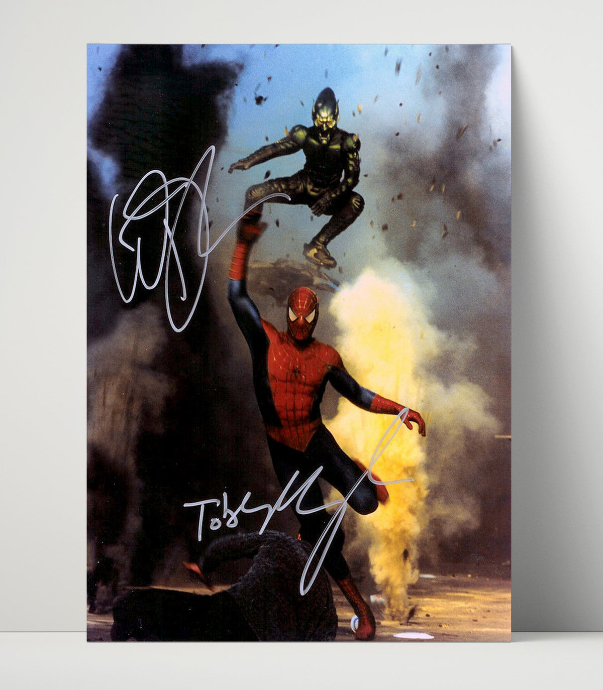 Spider-Man - Tobey Maguire - Spider-Man - Willem Dafoe - Green Goblin - Explosive Showdown Leap movie wall art 16x20 Unframed Print
