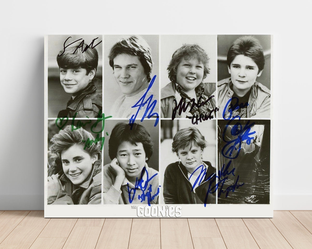 The Goonies - Sean Astin - Mikey - Treasure hunt unity movie wall art 16x20 Unframed Print