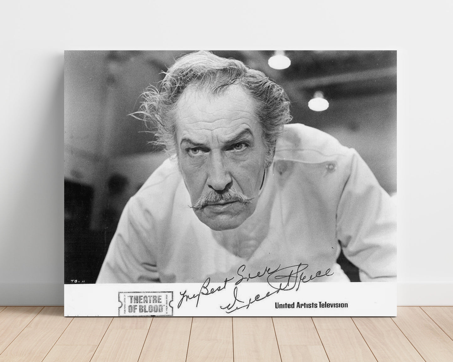 Theatre of Blood - Vincent Price - Edward Lionheart - Intense Stare movie wall art 16x20 Unframed Print