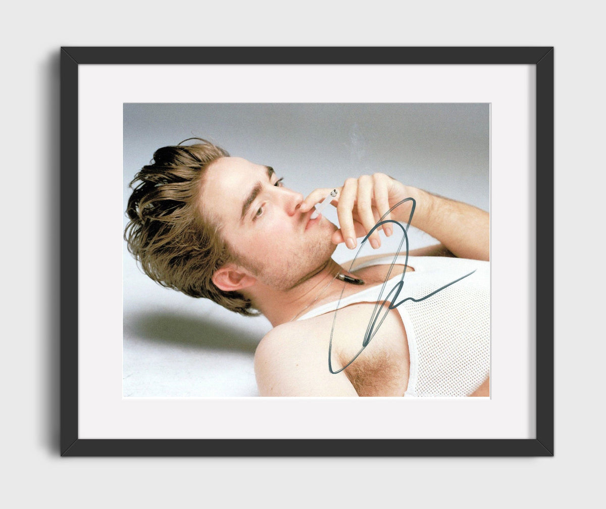 Twilight - Robert Pattinson - Edward Cullen - Smoking Photograph - Movies Framed Print