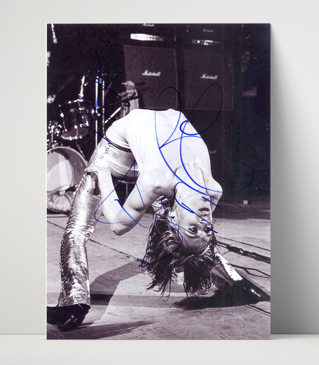 Iggy Pop - Live Stage Backbend Performance Portrait Music Wall Art 16x20 Unframed Print wall art print – Music decor