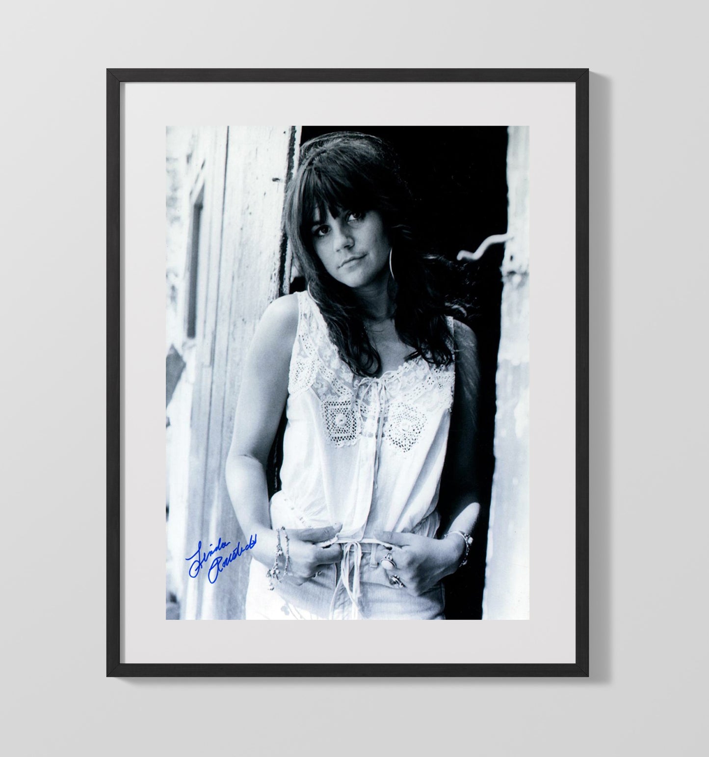 Linda Ronstadt - Young Studio Photo Black-and-White 8x10 Framed Canvas vintage music wall art