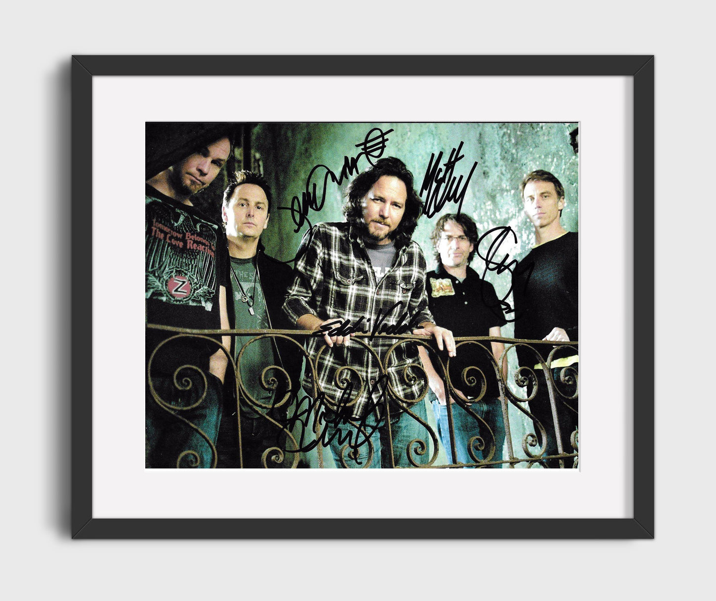 Pearl Jam - Eddie Vedder and Band Balcony Photo 8x10 Framed Canvas vintage music wall art