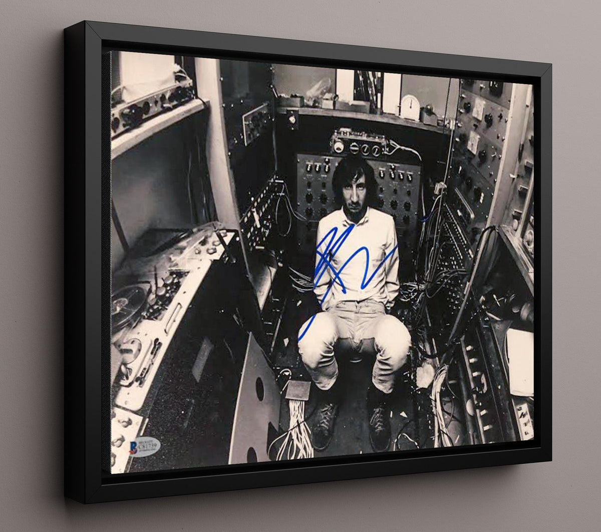 Pete Townshend - Studio Equipment Seated Photo 8x10 Unframed Print vintage music wall art