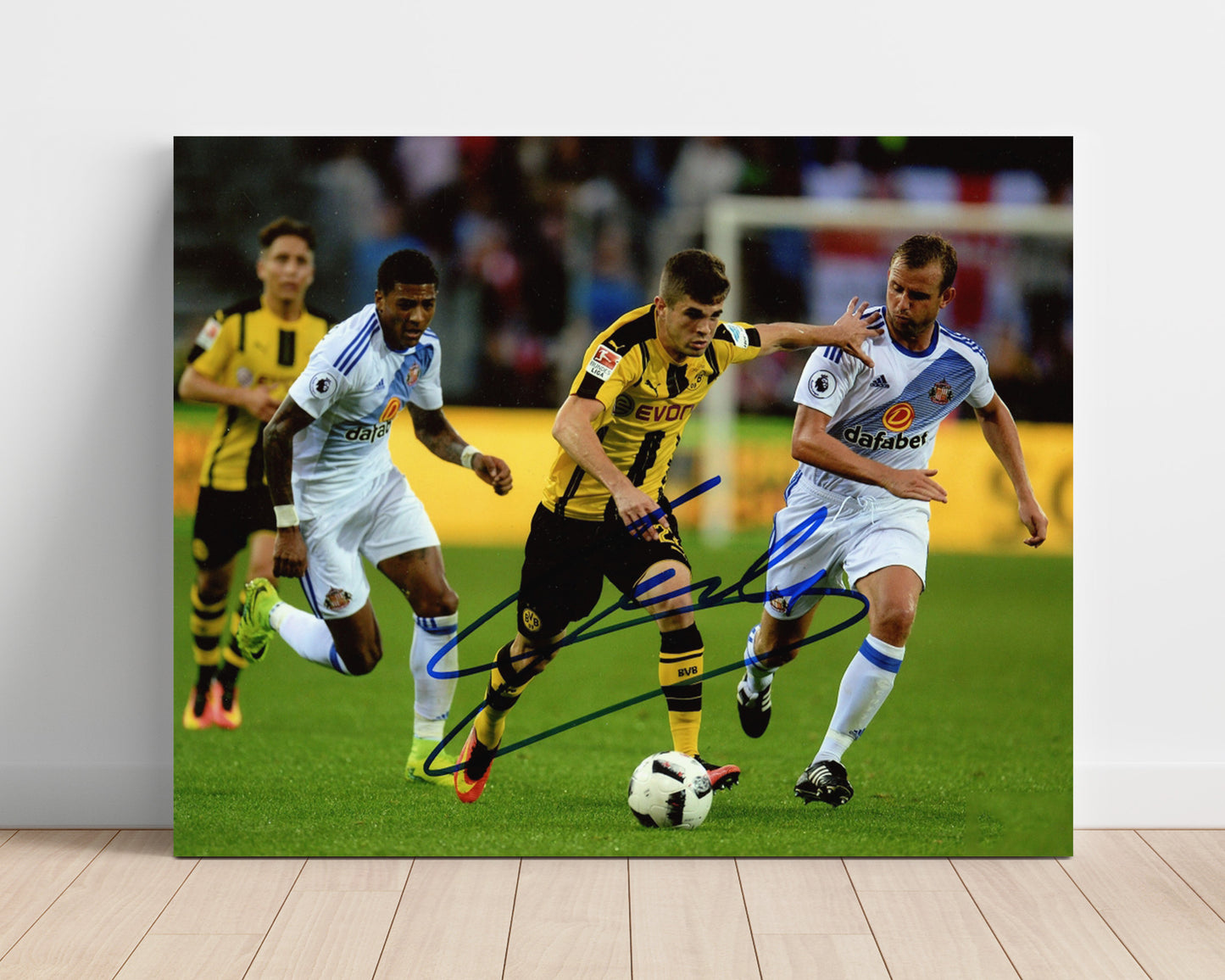 Christian Pulisic Borussia Dortmund Attacking Run Match Play Soccer Print 16x20 Unframed Print soccer wall art print – Soccer Prints decor