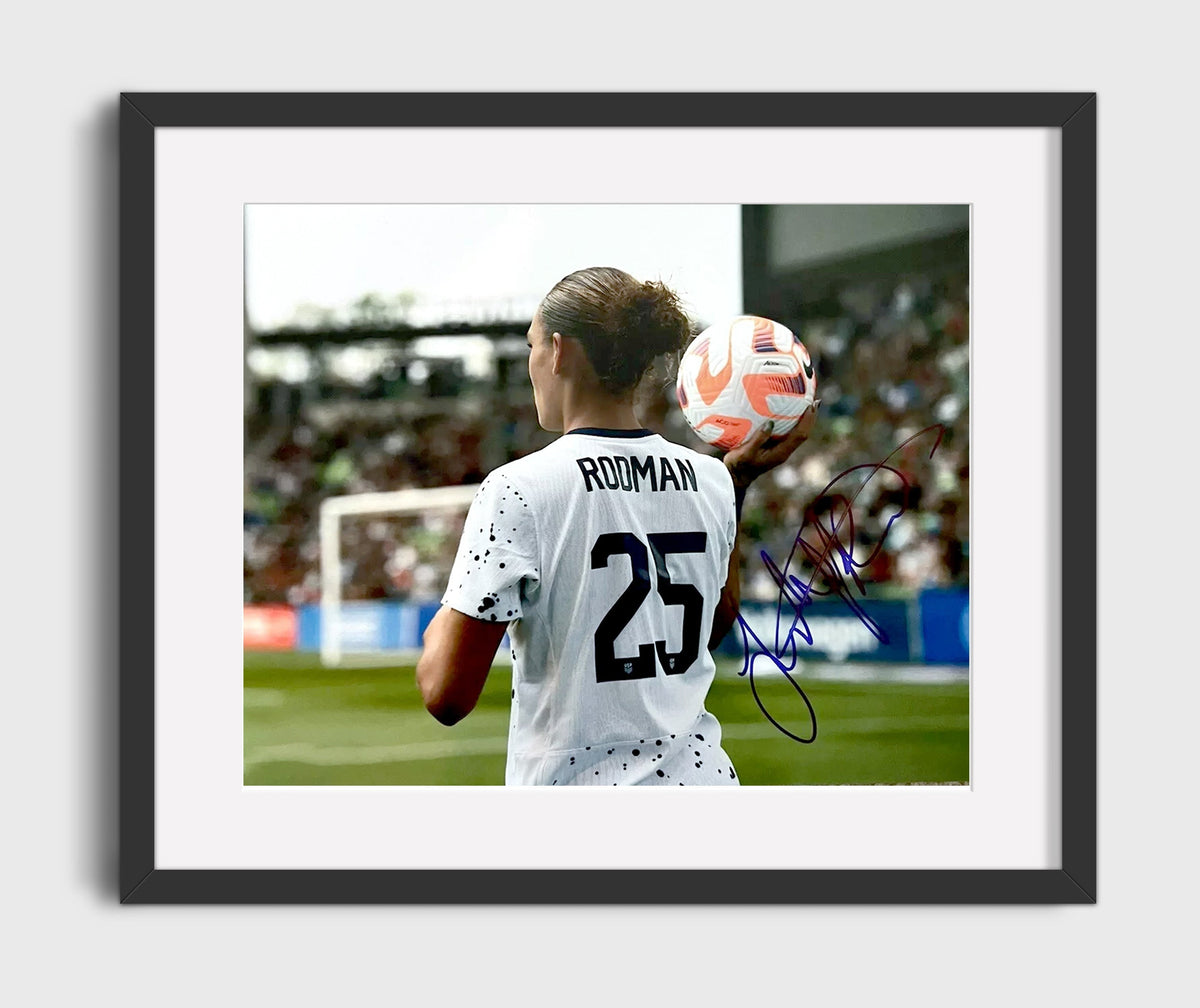 Trinity Rodman USA Throw-In Setup - Gallery Frame soccer wall art
