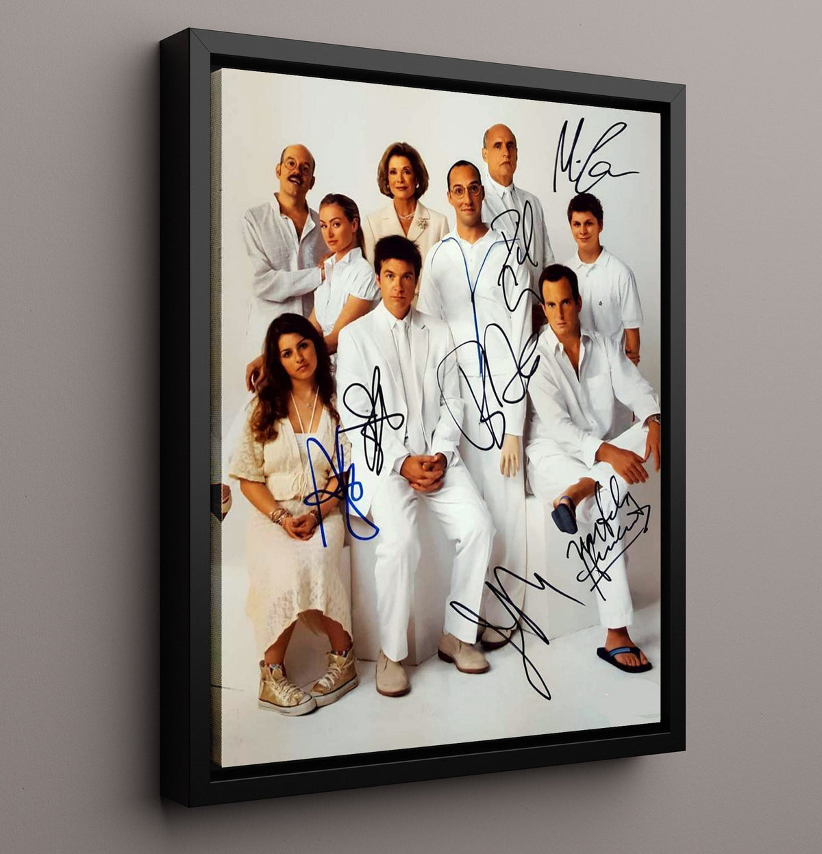 Arrested Development - Bluth Family Dysfunctional Comedy Ensemble - Framed Canvas television wall art