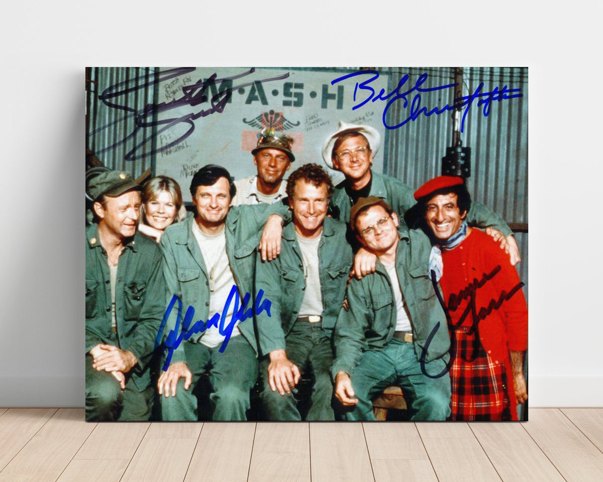 MASH – Alan Alda Cast 4077th Canteen Cast Scene unframed semi-gloss poster print