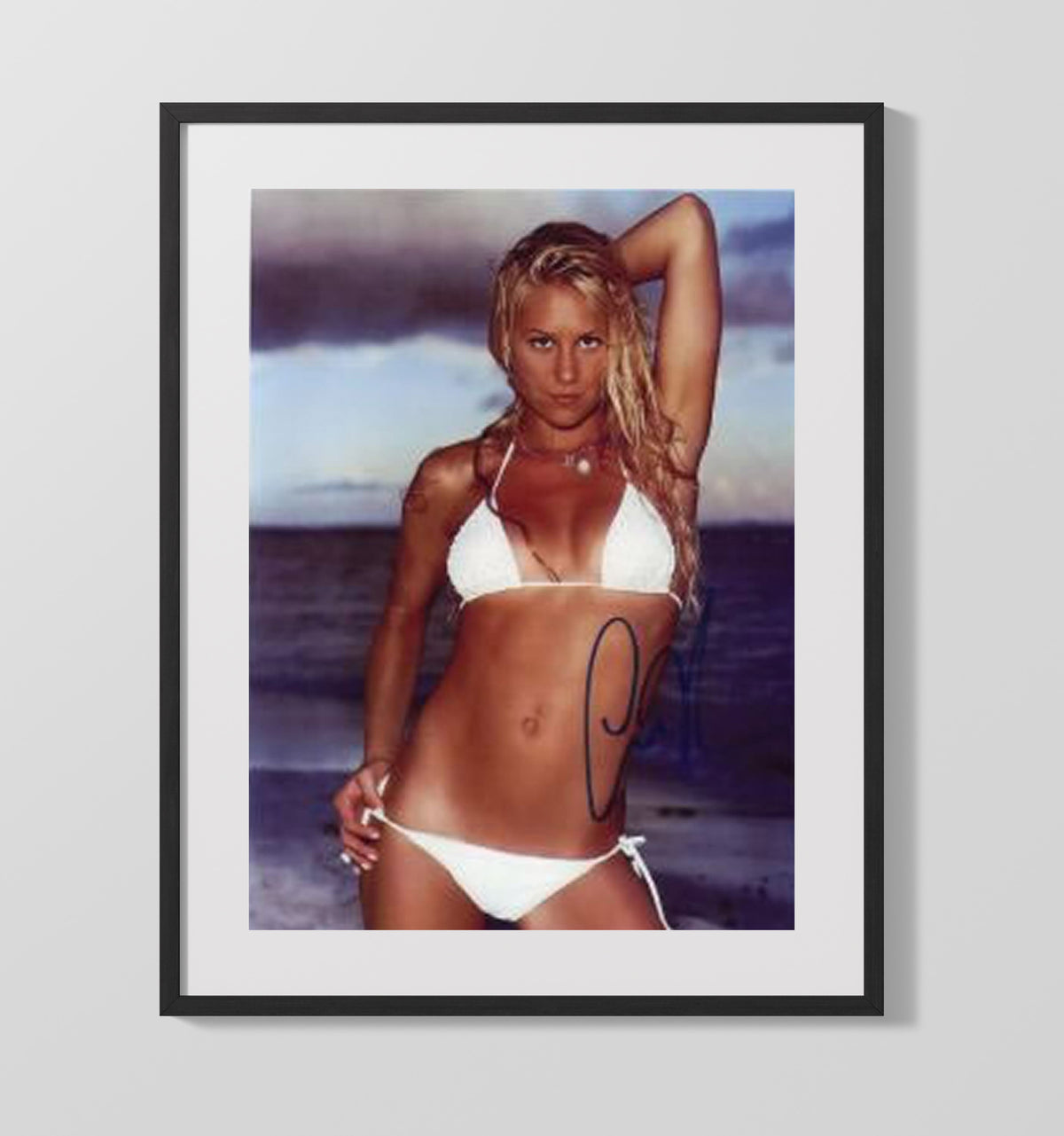 Anna Kournikova - White Swimsuit Beach Pose Vintage Tennis Wall Art - 20x24 Canvas