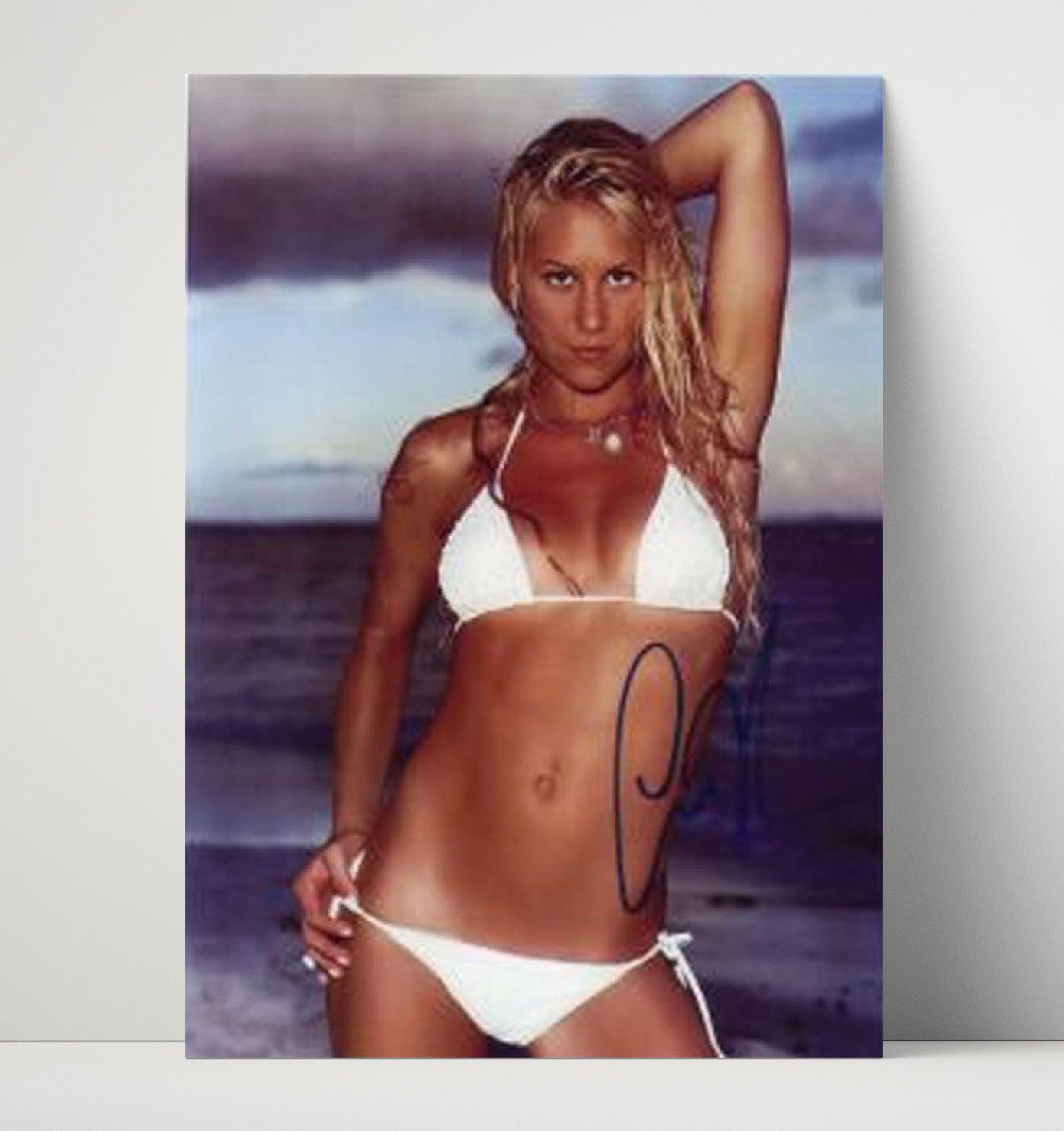 Anna Kournikova - White Swimsuit Beach Pose Tennis Wall Art 16x20 Unframed Print wall art print – Tennis Wall Art decor