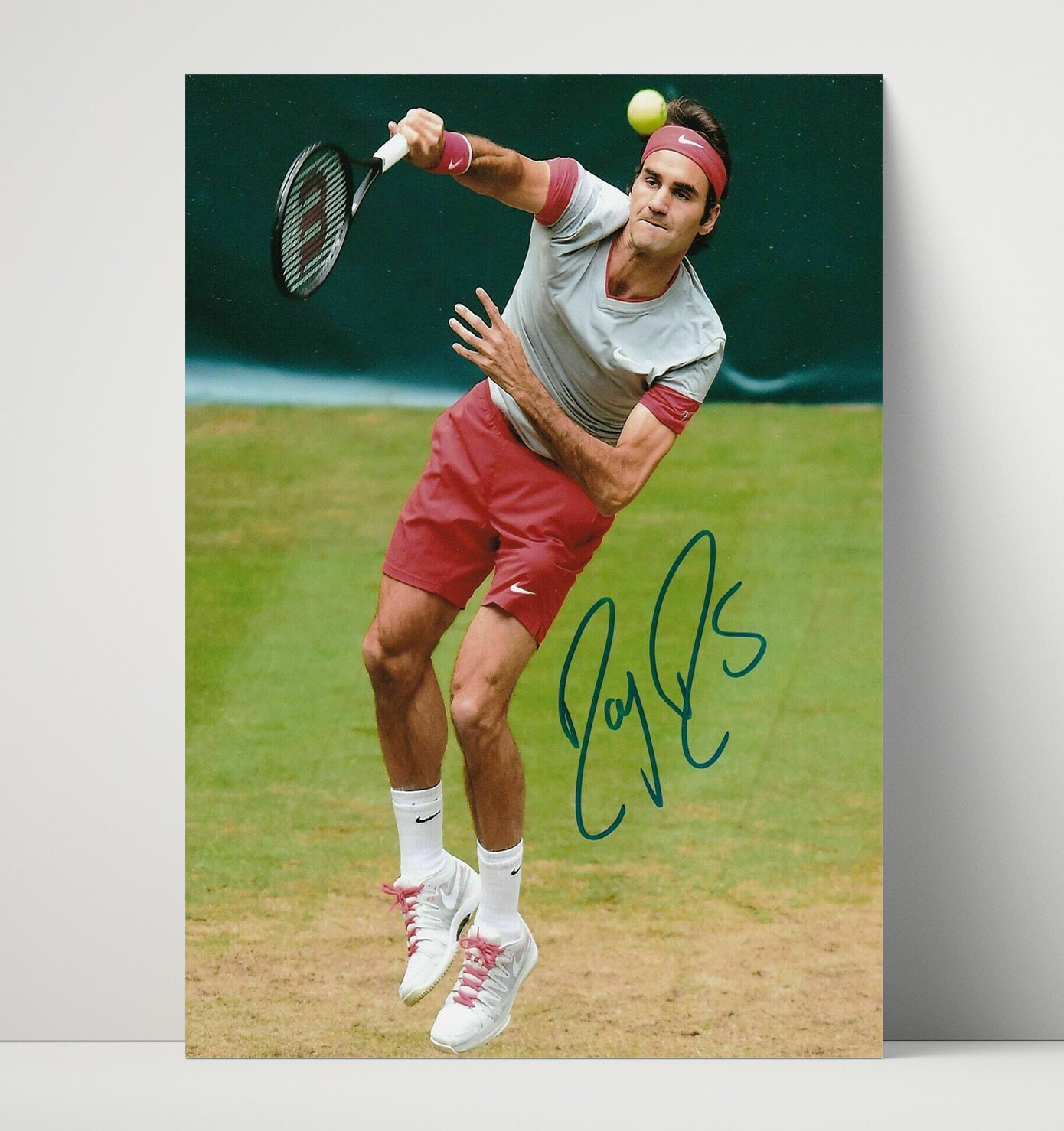 Roger Federer - Grass Court Serve Motion Vintage Tennis Wall Art - 16x20 Unframed Print