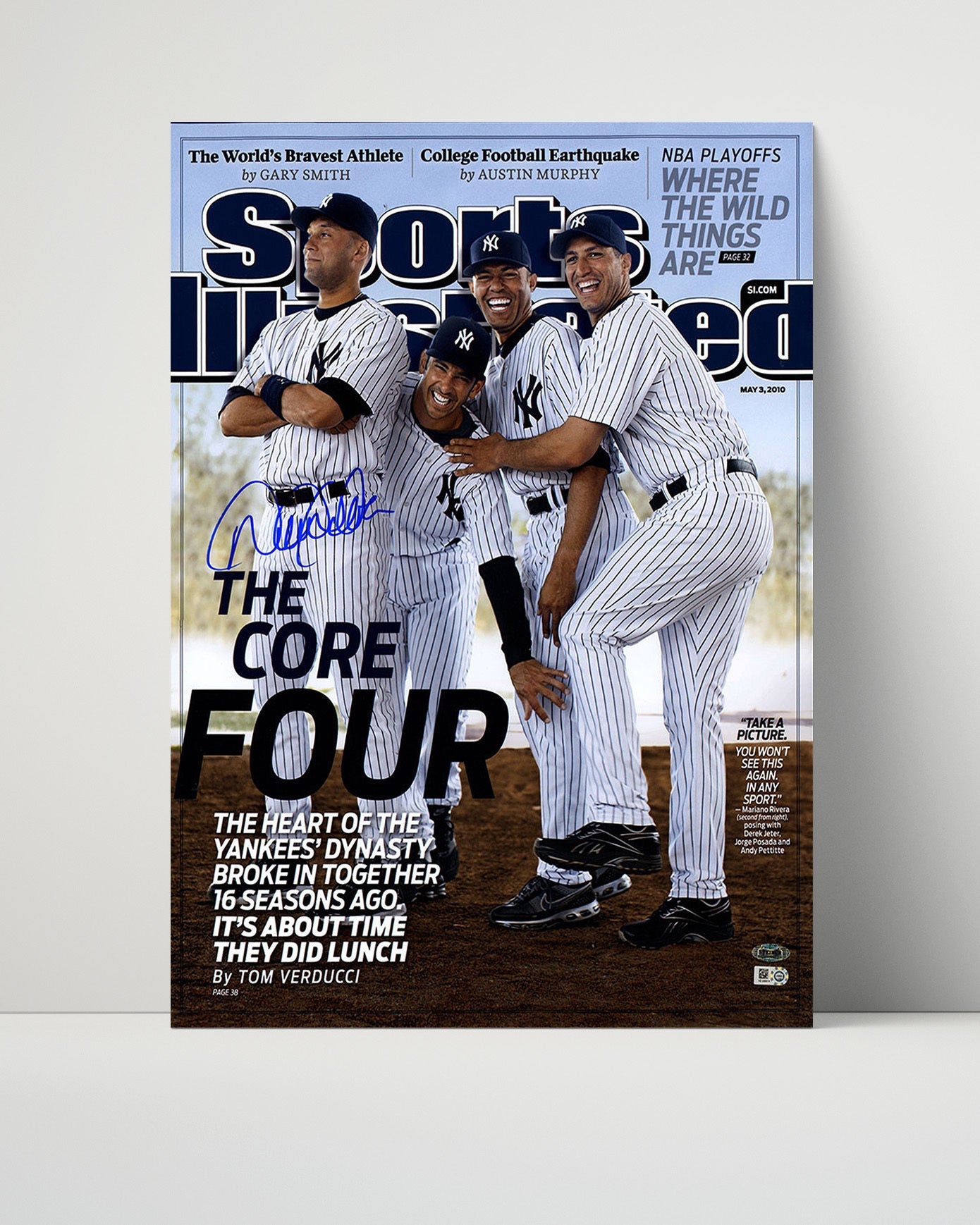 Yankees - Reggie Jackson - At Bat 1977 World Series - Signed 3 HR - B&W - L&scape