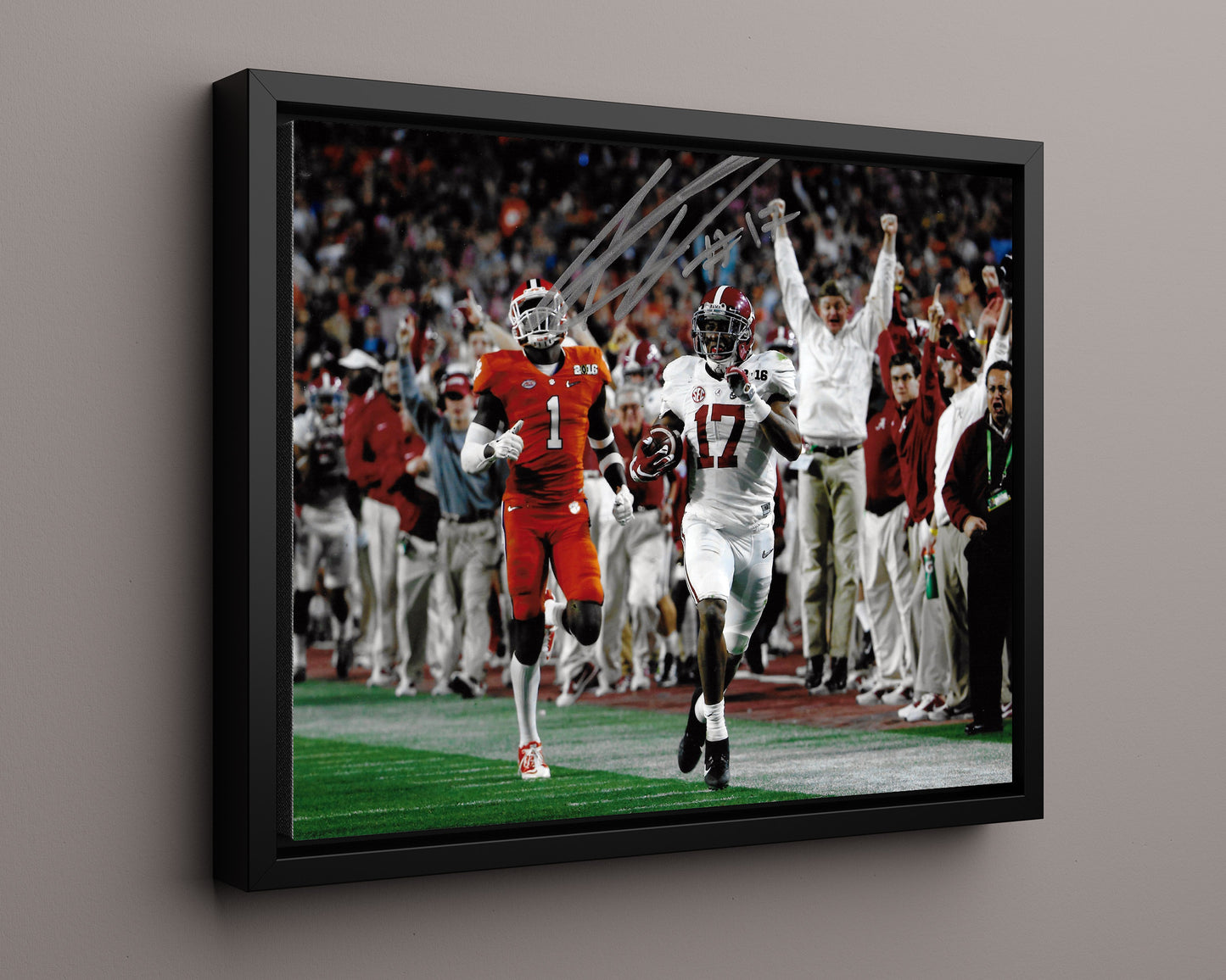 Alabama Autograph Print - Kenyan Drake Sideline Sprint - House call