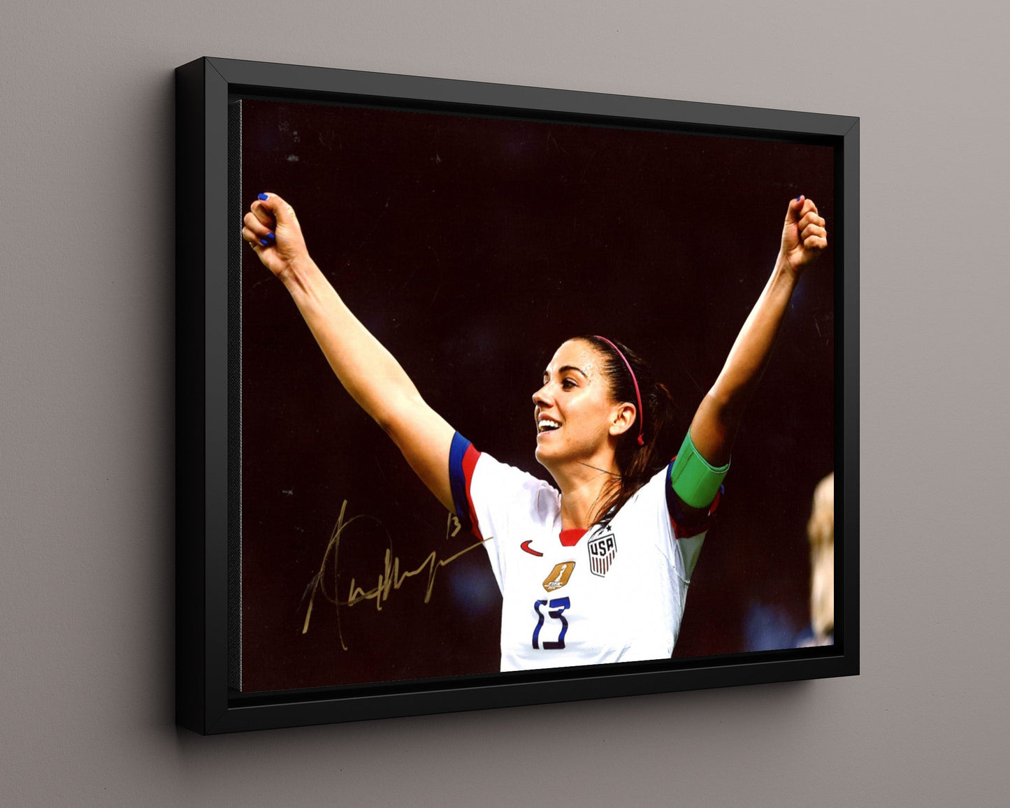 Alex Morgan - USA - Iconic Celebration