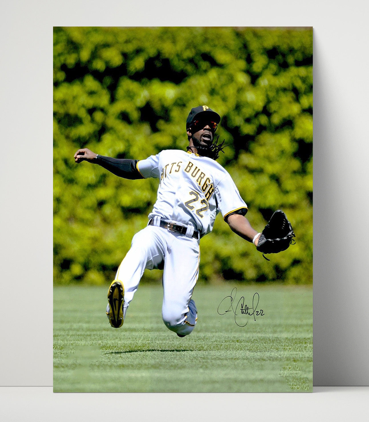 Andrew McCutchen - Leaping Catch in Center Field Baseball Wall Art 16x20 Unframed Print wall art print – Baseball Wall Art decor