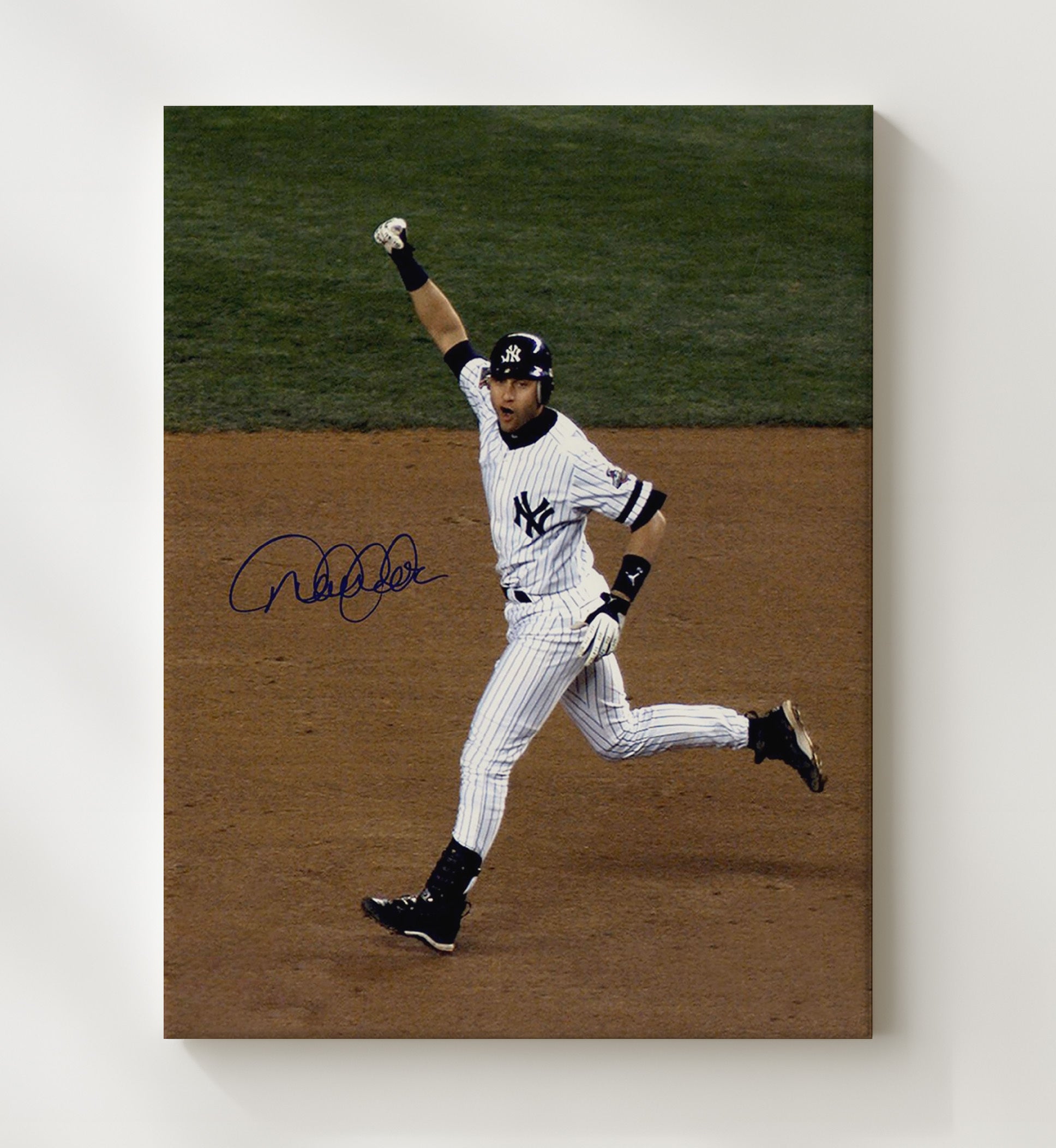 Derek Jeter - New York Baseball 2001 Series Moment Wall Art 20x24 Canvas wall art print – Baseball Wall Art decor