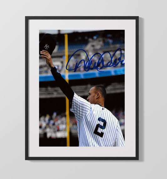 Derek Jeter - New York Baseball Captain Acknowledging Crowd 8x10 Canvas baseball wall art