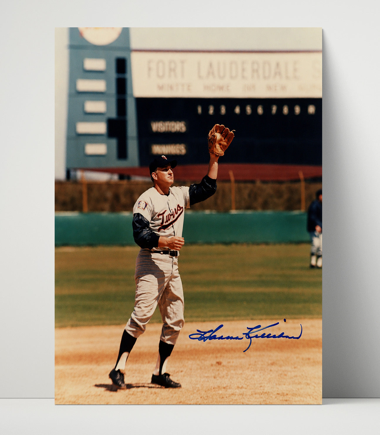 Harmon Killebrew - Minnesota Legend Ft Lauderdale Field Pose Baseball Wall Art 16x20 Unframed Print wall art print – Baseball Wall Art decor