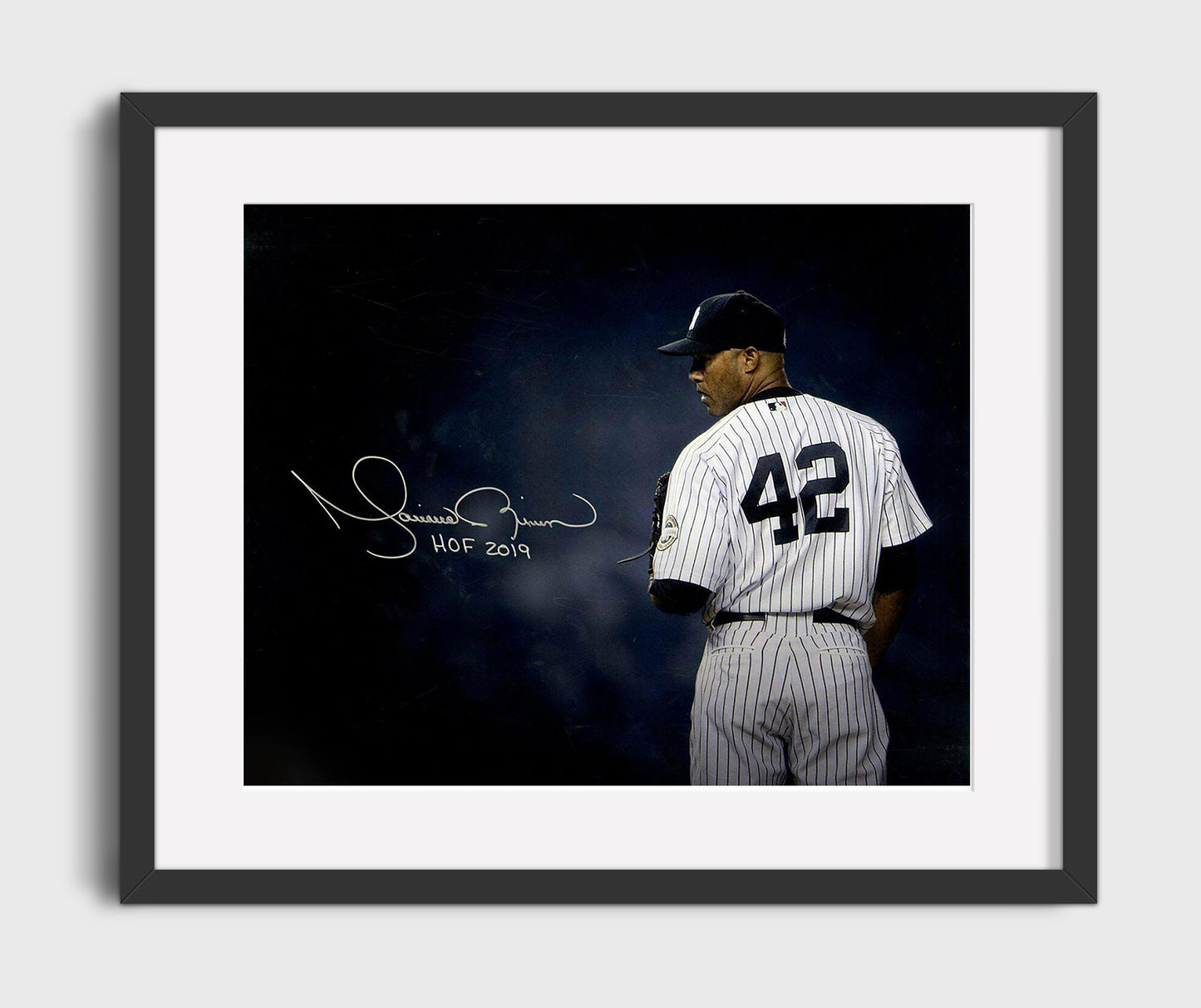 Mariano Rivera - Enter Sandman Stare Down Baseball Wall Art 16x20 Gallery Frame wall art print – Baseball Wall Art decor