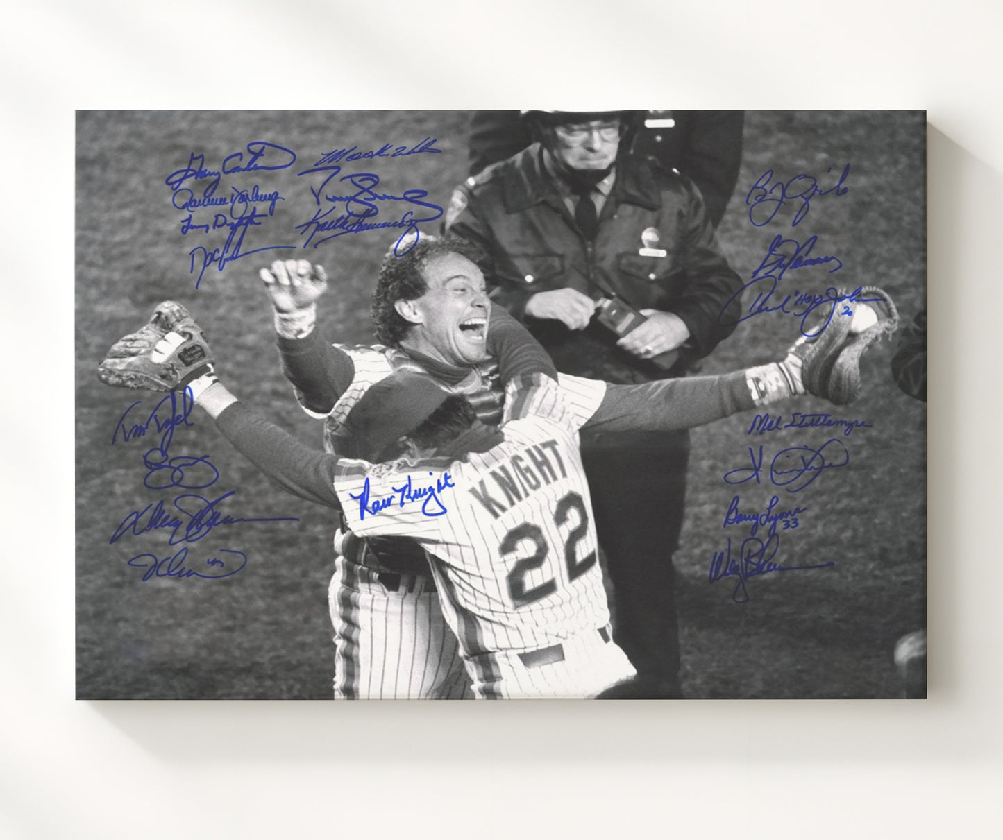 Mets Baseball - Walk Off Championship Hug Wall Art 20x24 Canvas wall art print – Baseball Wall Art decor