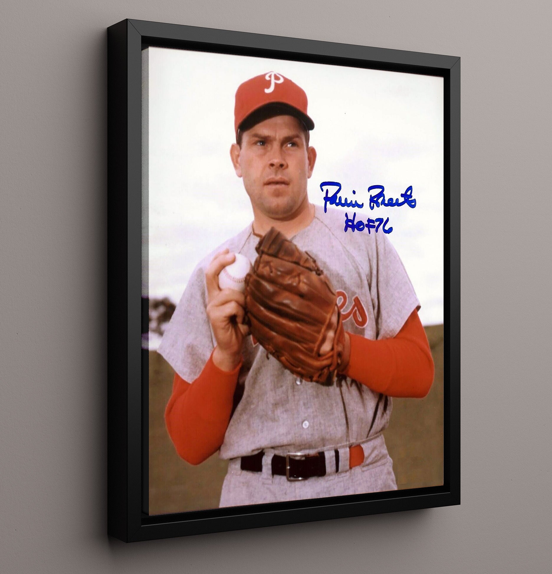 Robin Roberts - Philadelphia Legend Hall Of Fame Pitcher Spotlight Baseball Wall Art 16x20 Framed Canvas wall art print – Baseball Wall Art decor