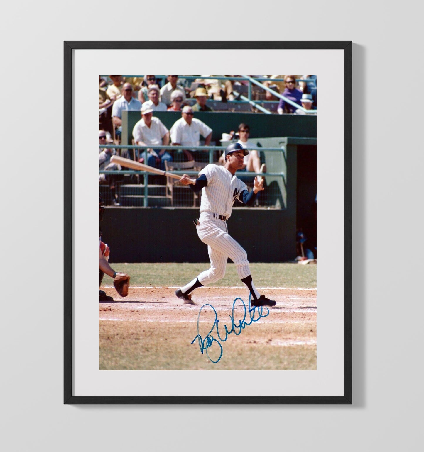 Roy White - New York Legend At The Plate Spotlight Baseball Wall Art 16x20 Gallery Frame wall art print – Baseball Wall Art decor
