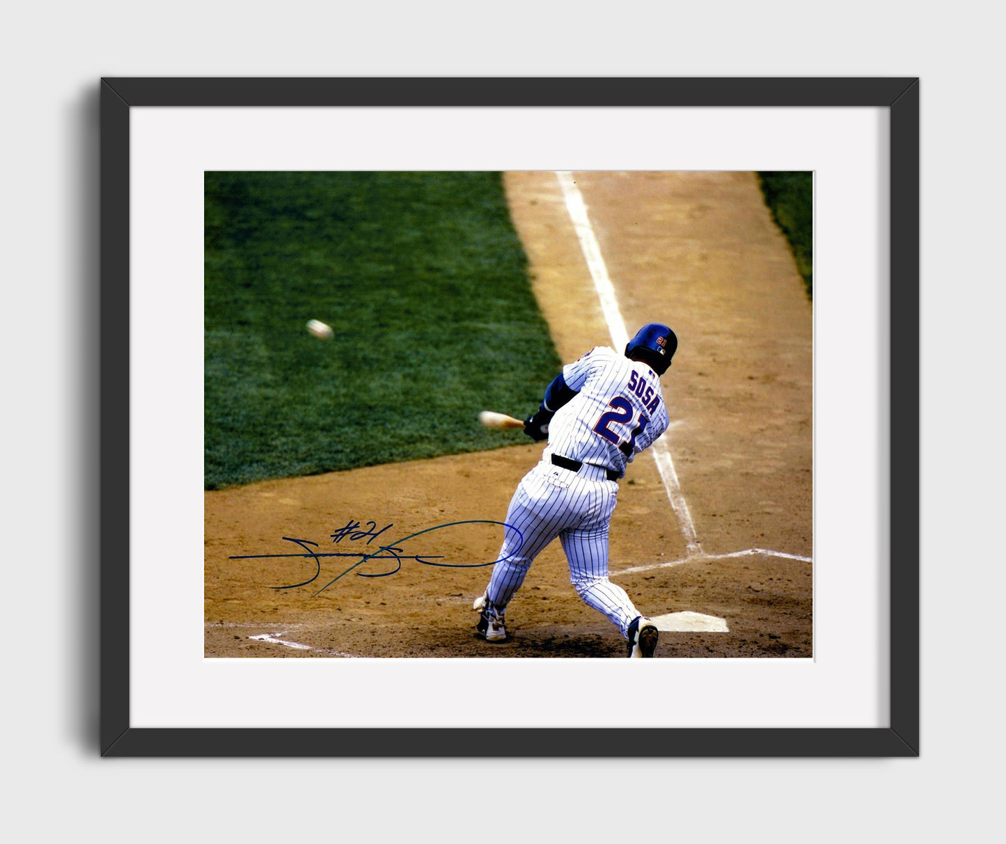 Sammy Sosa - Ball In Flight Baseball Wall Art 16x20 Gallery Frame wall art print – Baseball Wall Art decor