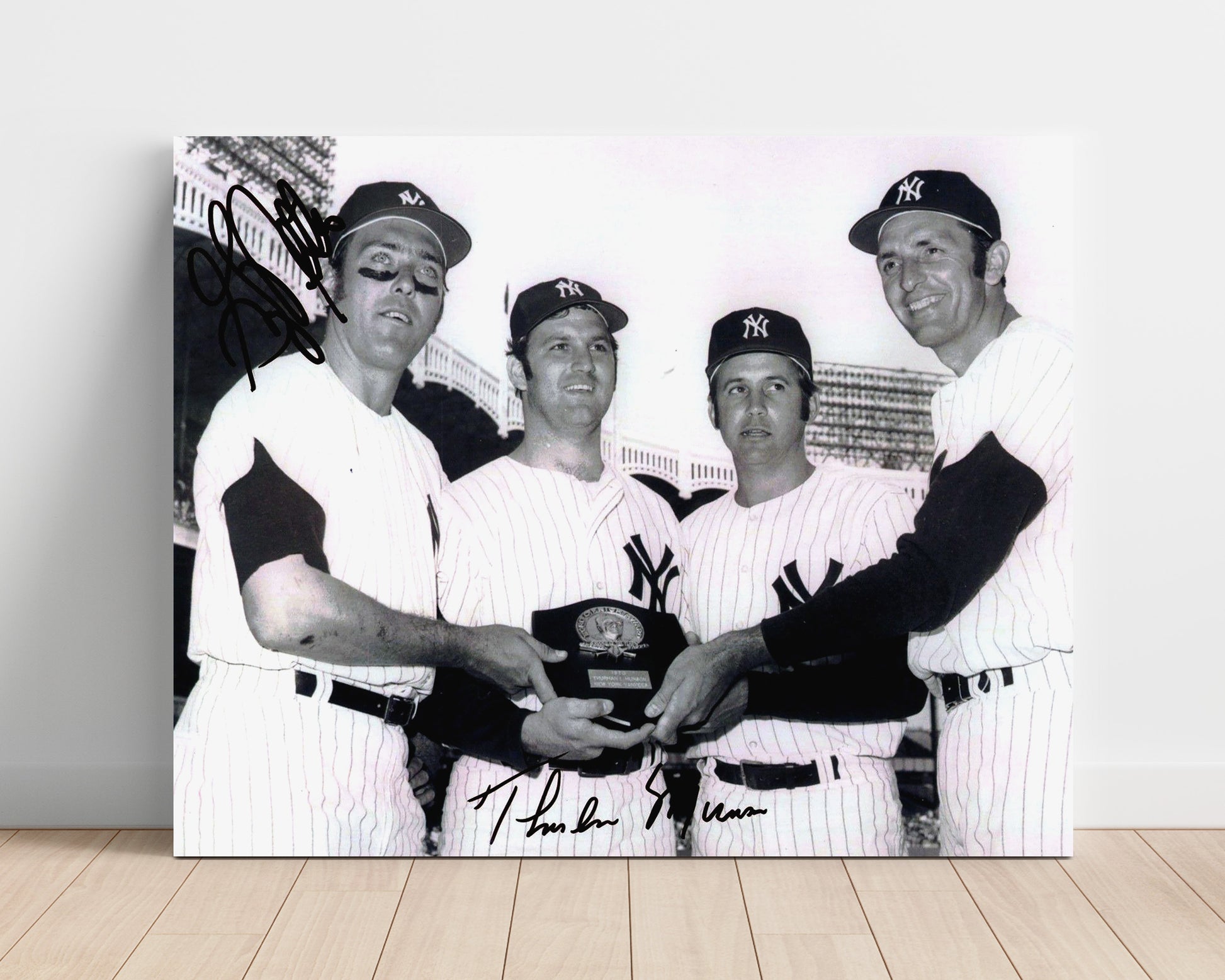 Thurman Munson and Graig Nettles - Yankees Group Landscape Baseball Wall Art 16x20 Unframed Print wall art print – Baseball Wall Art decor
